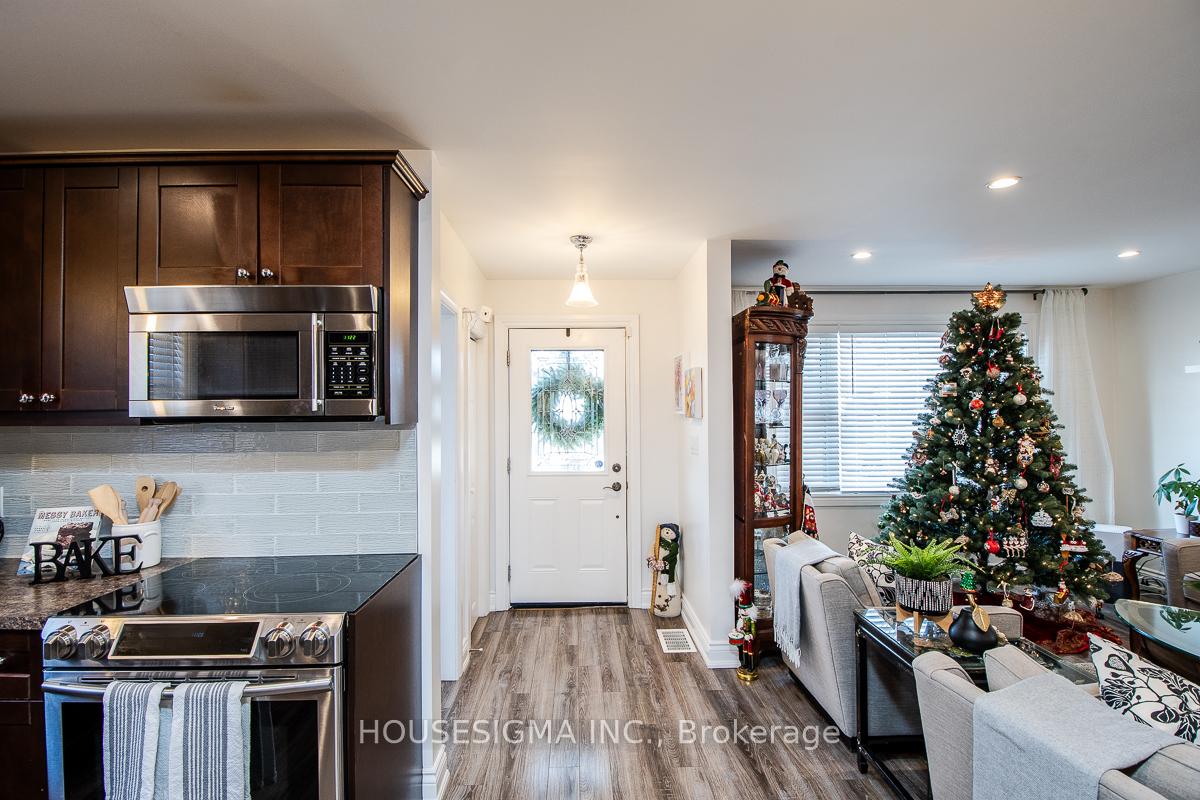 Photo 6 of 131 Highland Avenue, Oshawa, Central — HOMEH