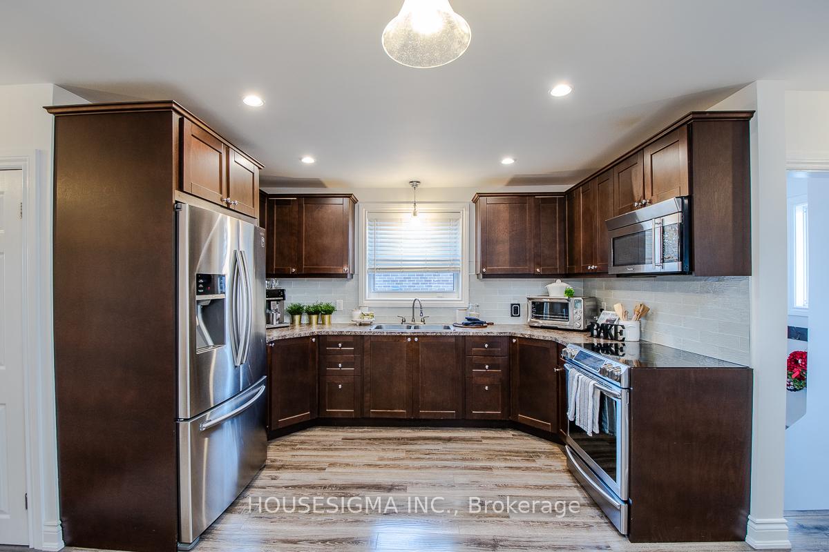 Photo 14 of 131 Highland Avenue, Oshawa, Central — HOMEH