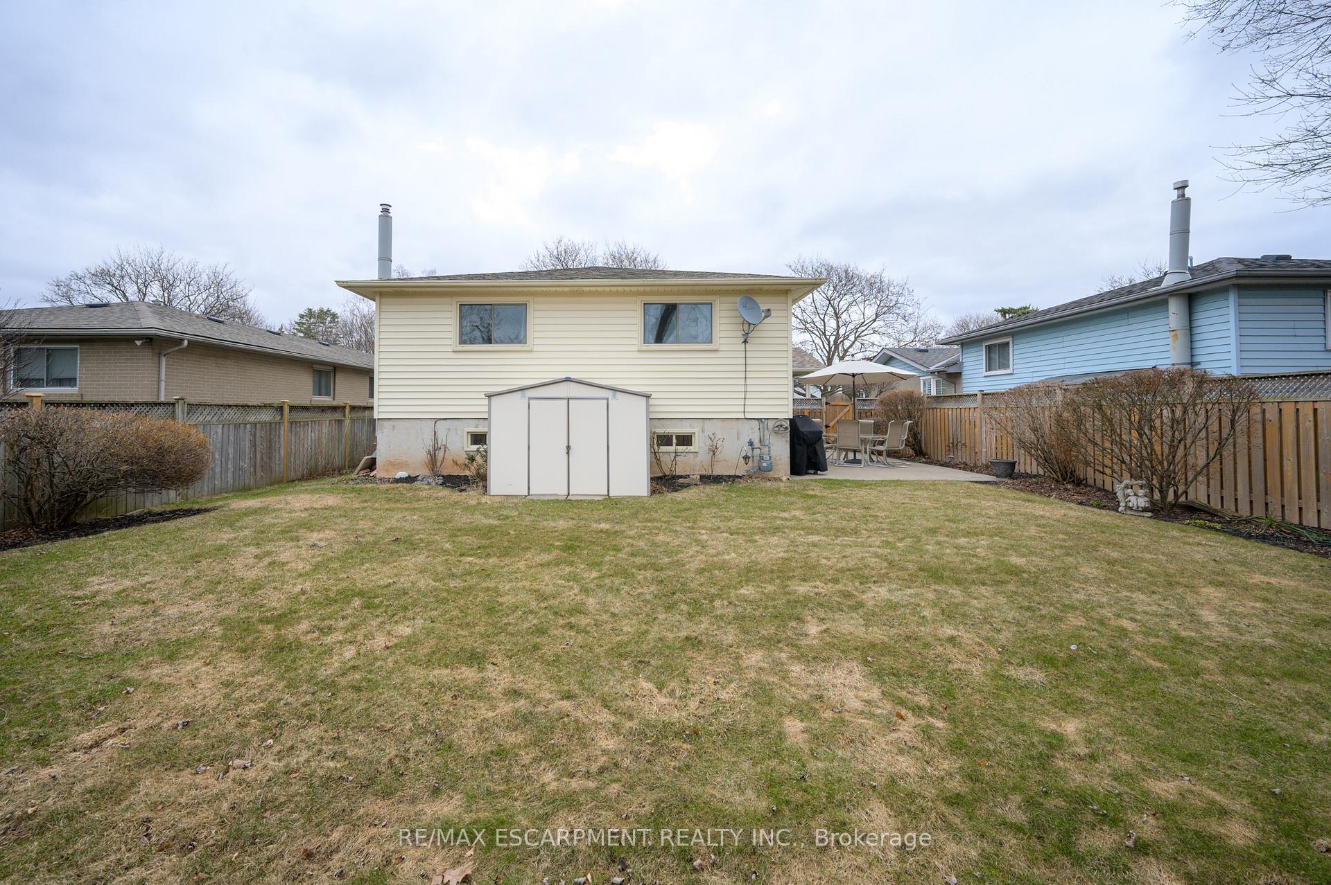 Photo 18 of 1428 Dewbourne Crescent, Burlington, Palmer — HOMEH
