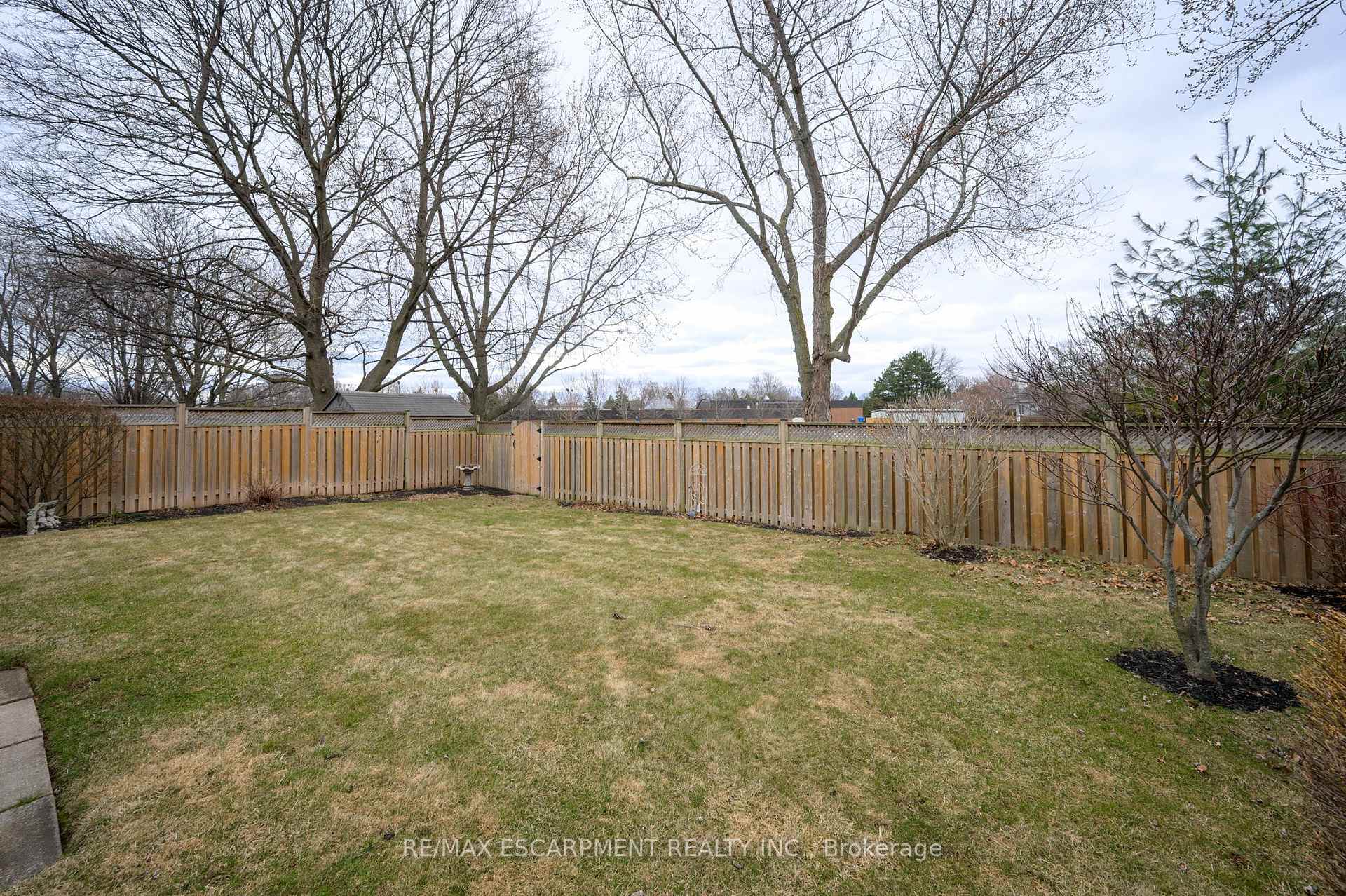 Photo 19 of 1428 Dewbourne Crescent, Burlington, Palmer — HOMEH