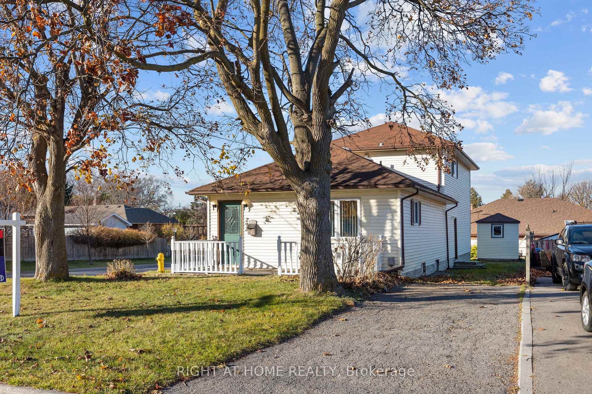 Photo 1 of 292 Pacific Avenue, Oshawa, Vanier — HOMEH