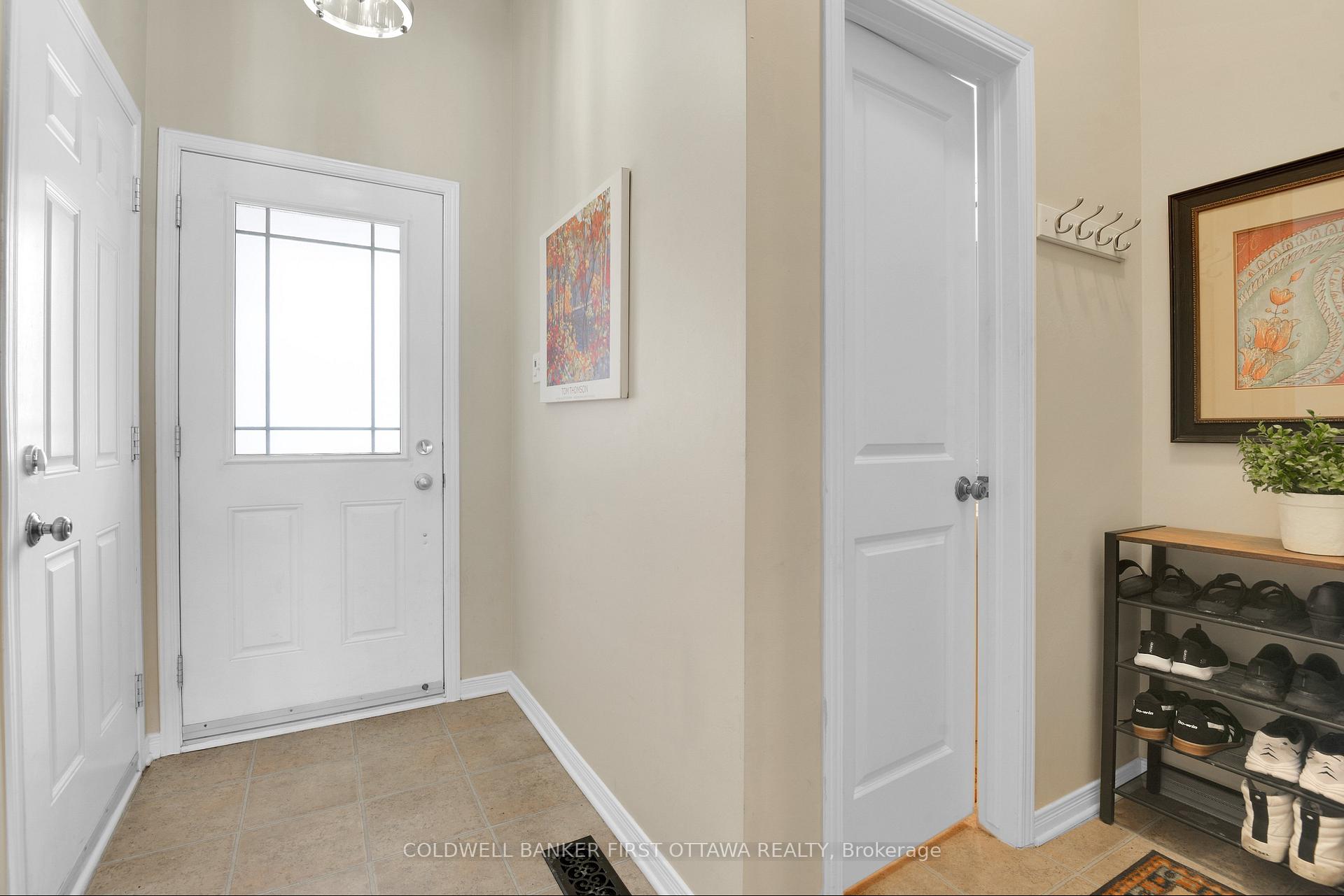 Photo 3 of 127 Sorento Street, Ottawa, Barrhaven - Strandherd — HOMEH