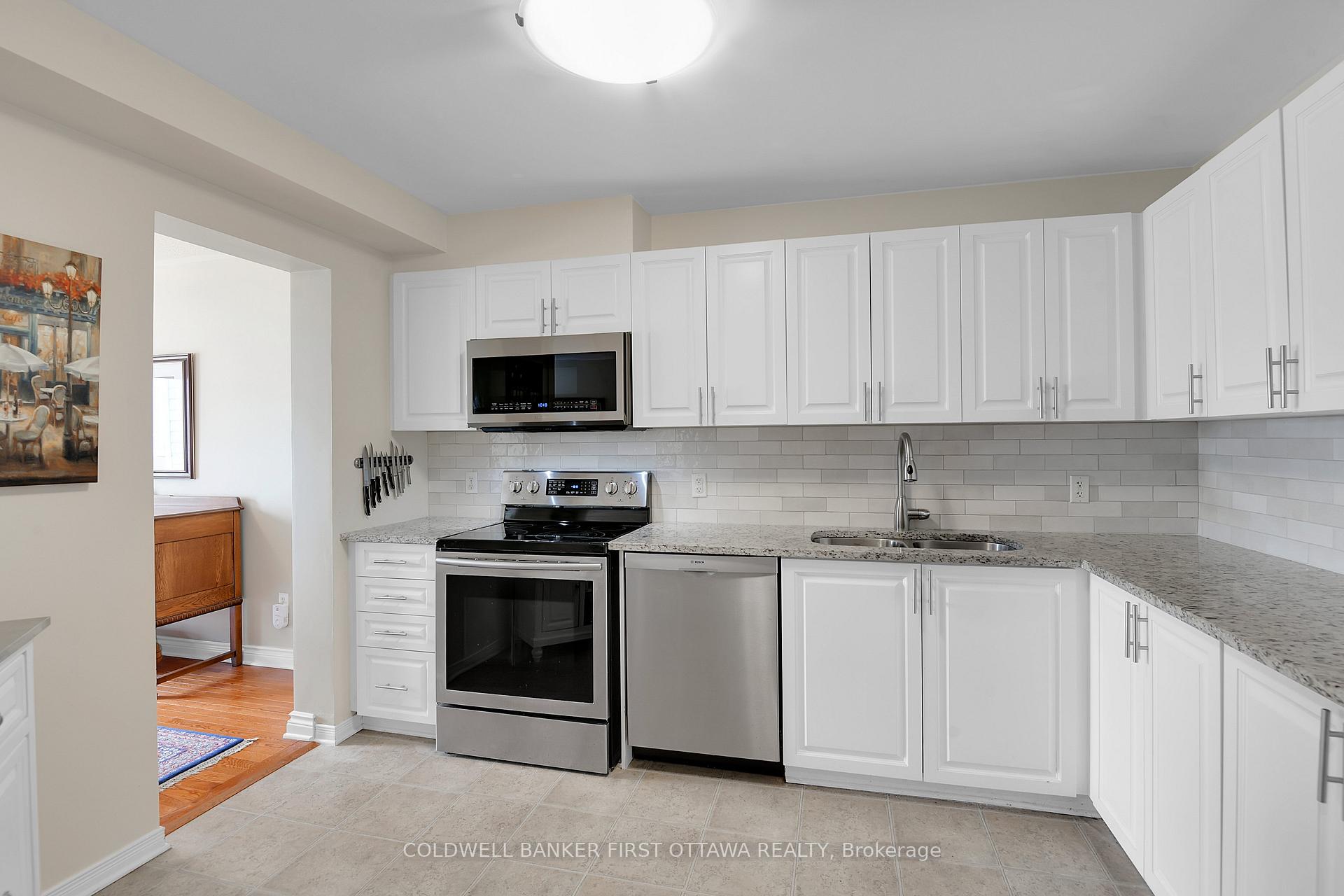 Photo 12 of 127 Sorento Street, Ottawa, Barrhaven - Strandherd — HOMEH