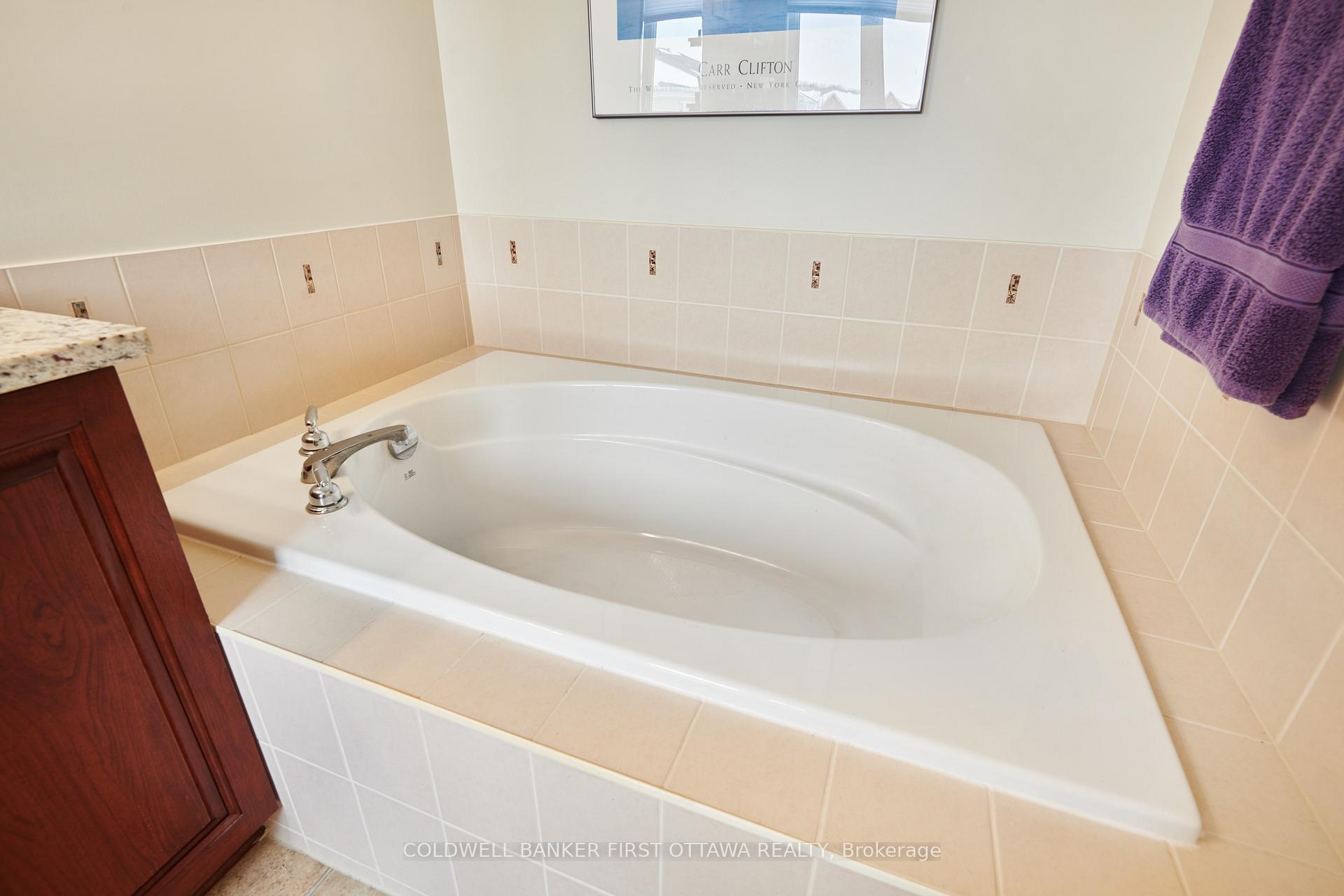 Photo 21 of 127 Sorento Street, Ottawa, Barrhaven - Strandherd — HOMEH