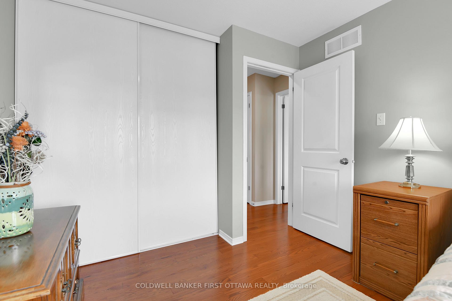 Photo 25 of 127 Sorento Street, Ottawa, Barrhaven - Strandherd — HOMEH
