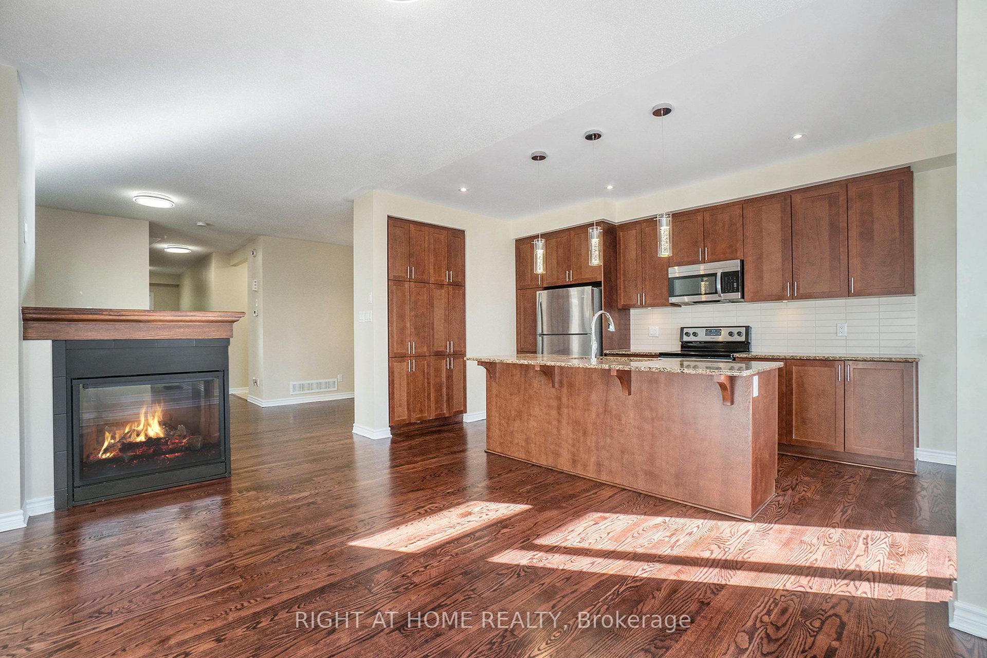 Photo 10 of 928 Bunchberry Way, Ottawa, Blossom Park/Kemp Park/Findlay Creek — HOMEH