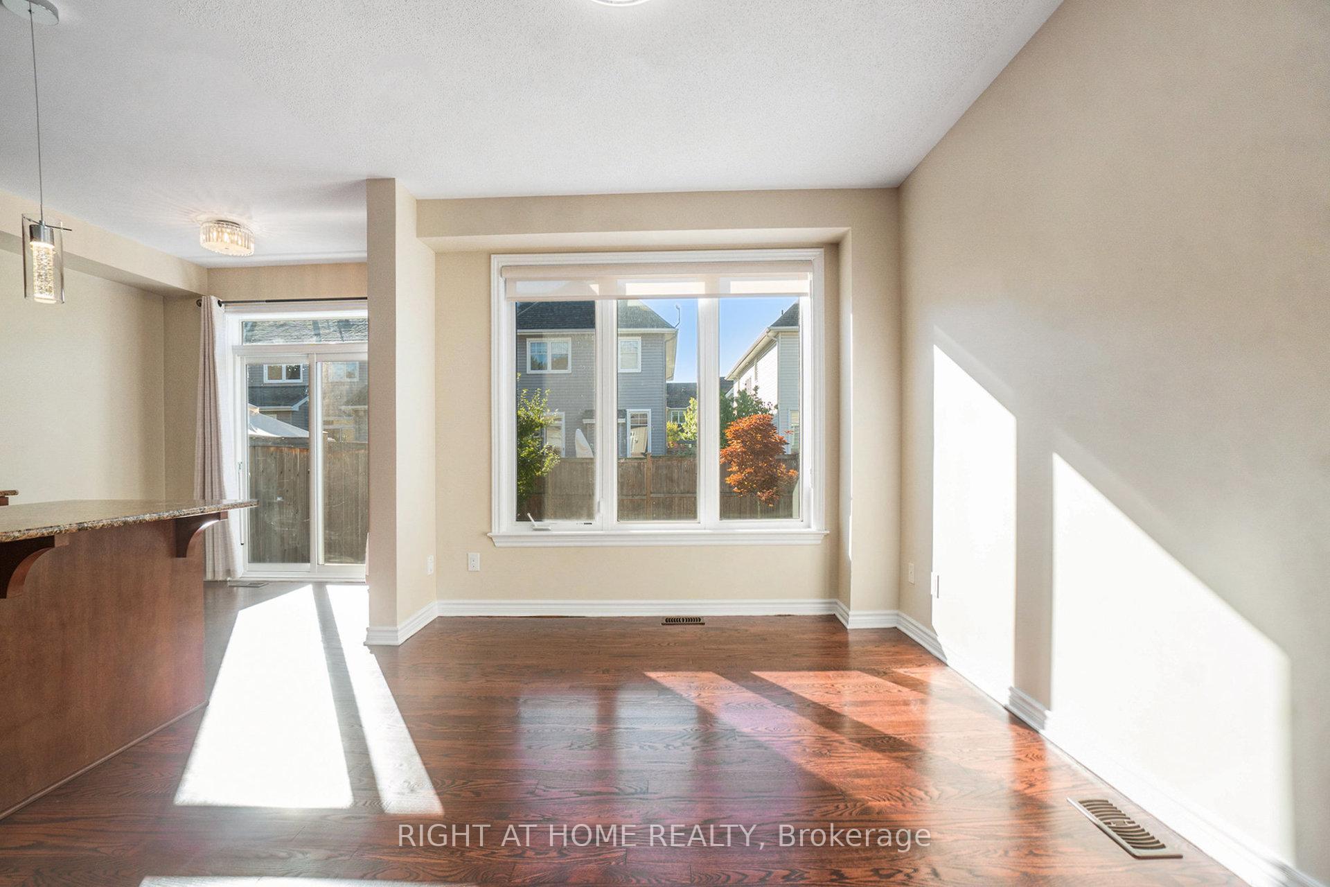 Photo 7 of 928 Bunchberry Way, Ottawa, Blossom Park/Kemp Park/Findlay Creek — HOMEH
