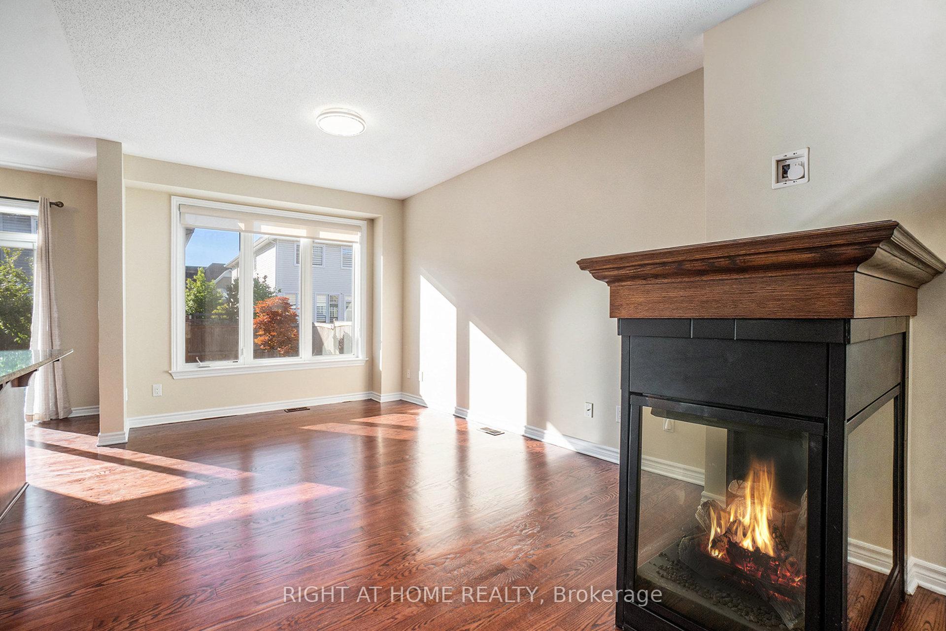 Photo 12 of 928 Bunchberry Way, Ottawa, Blossom Park/Kemp Park/Findlay Creek — HOMEH