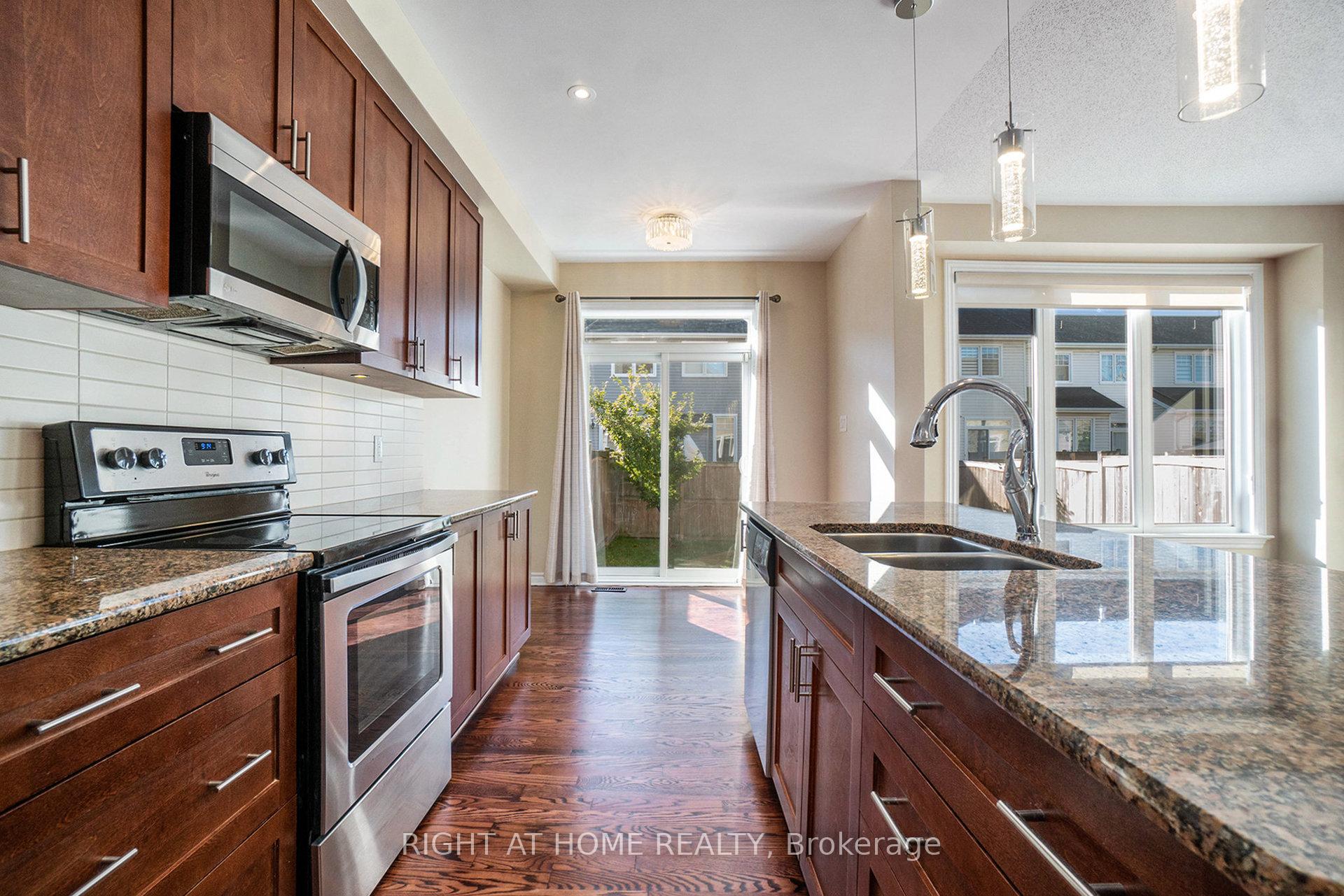 Photo 46 of 928 Bunchberry Way, Ottawa, Blossom Park/Kemp Park/Findlay Creek — HOMEH