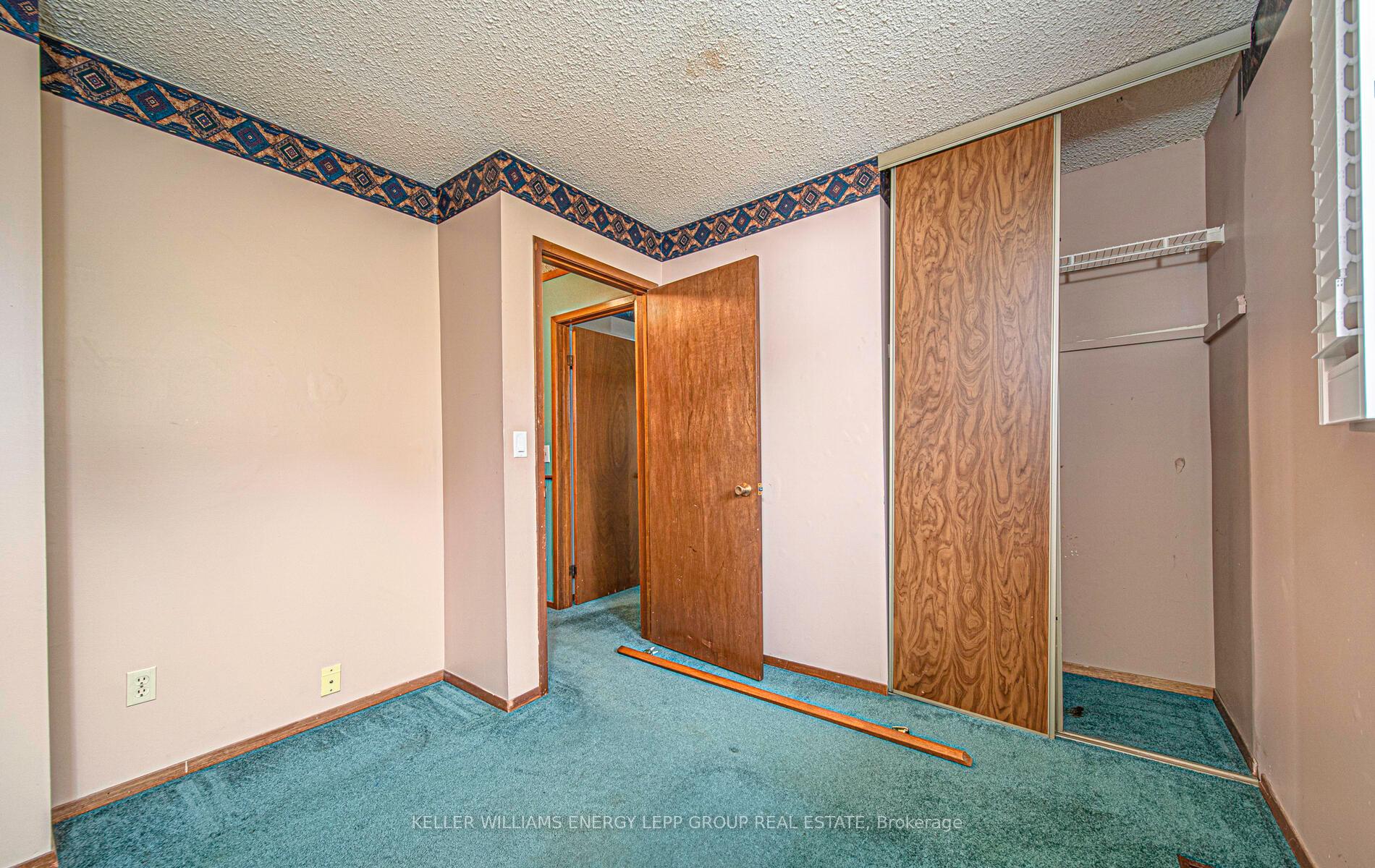 Photo 11 of 595 Foxrun Court, Oshawa, Pinecrest — HOMEH