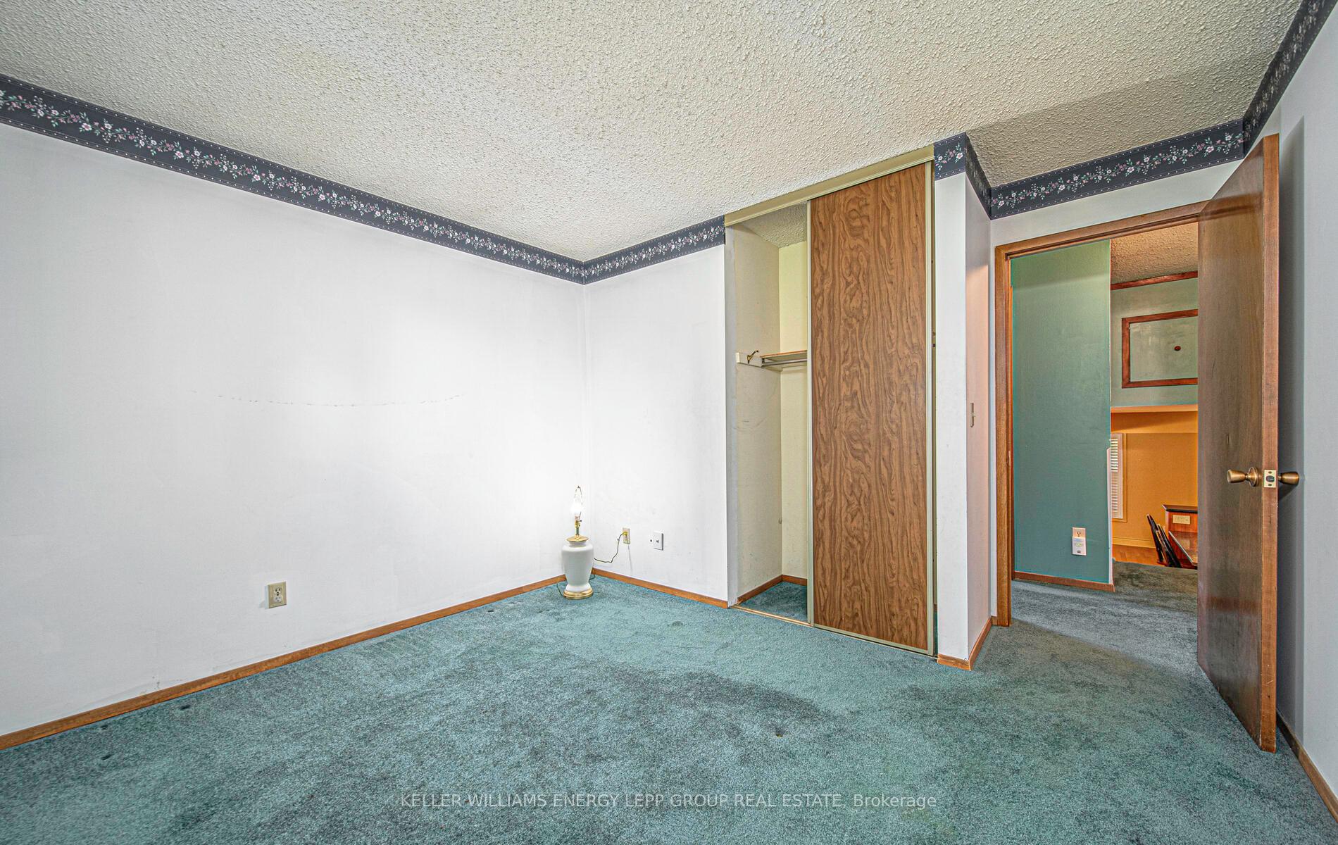 Photo 13 of 595 Foxrun Court, Oshawa, Pinecrest — HOMEH