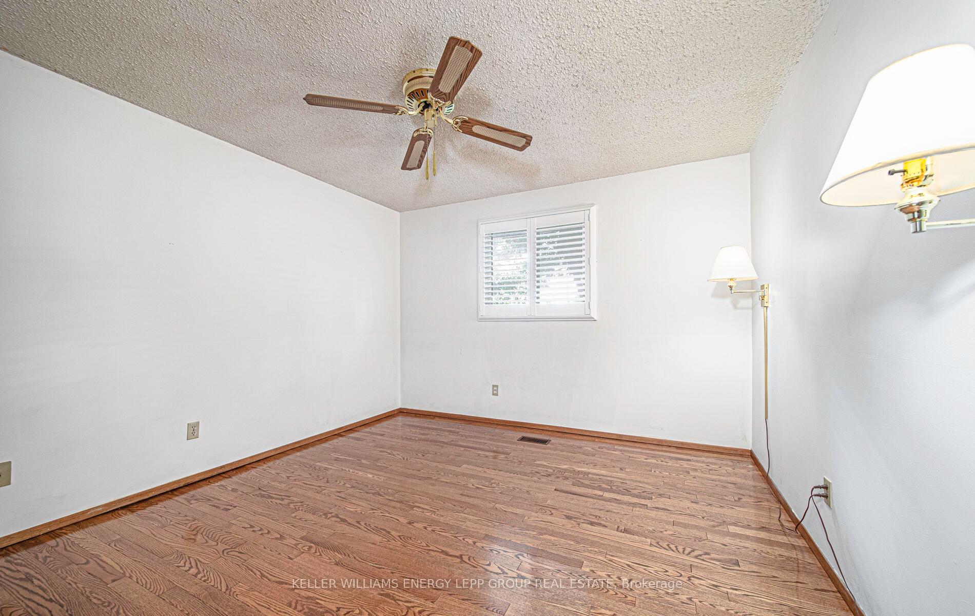 Photo 14 of 595 Foxrun Court, Oshawa, Pinecrest — HOMEH
