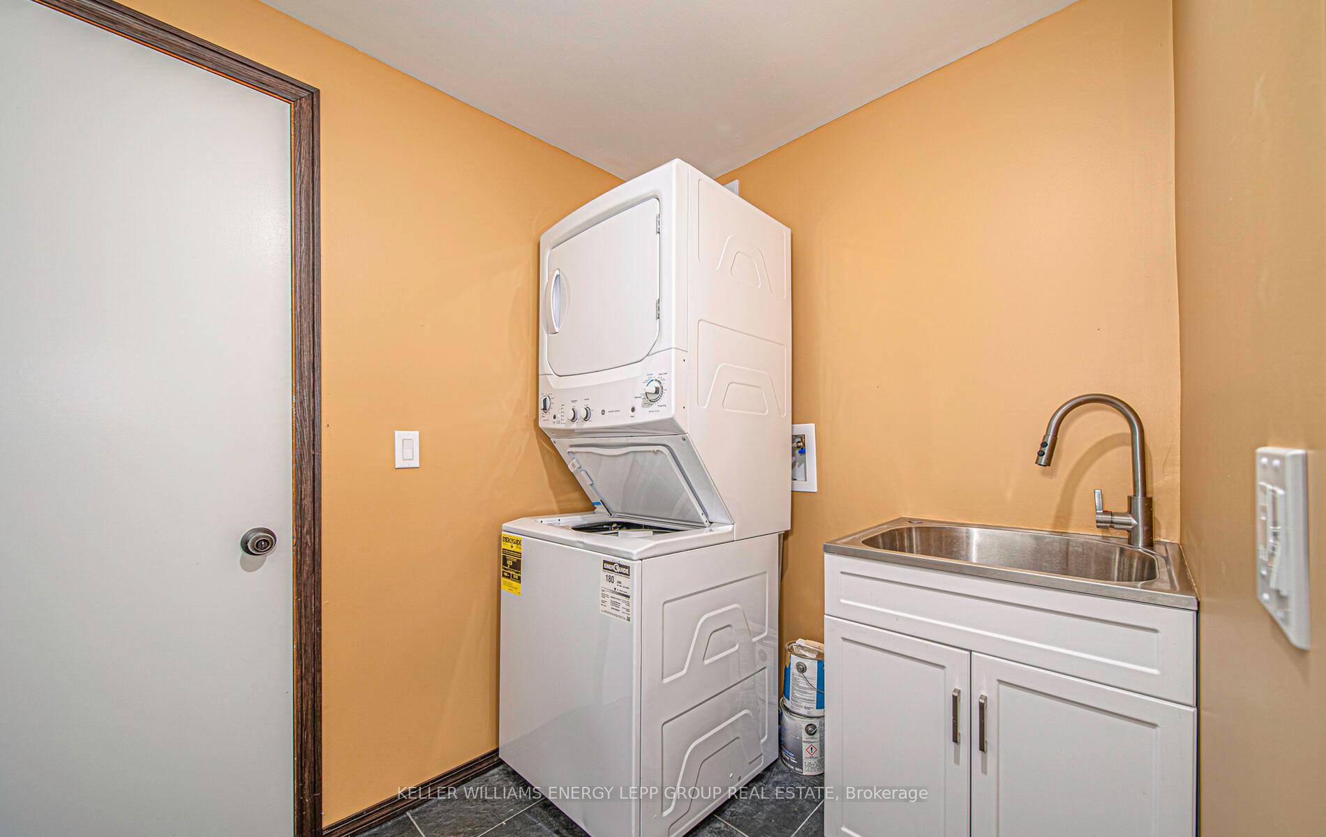 Photo 21 of 595 Foxrun Court, Oshawa, Pinecrest — HOMEH