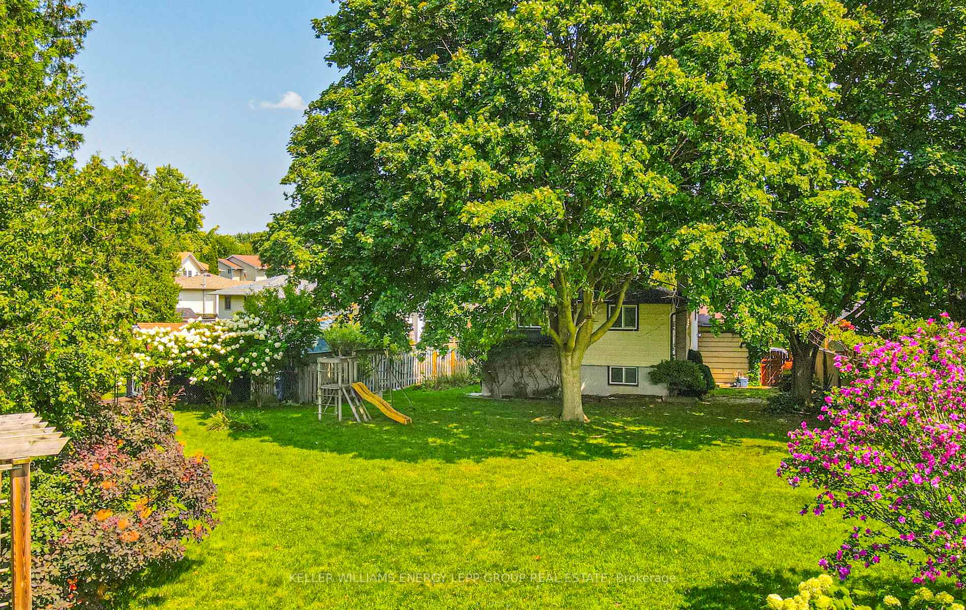 Photo 27 of 595 Foxrun Court, Oshawa, Pinecrest — HOMEH