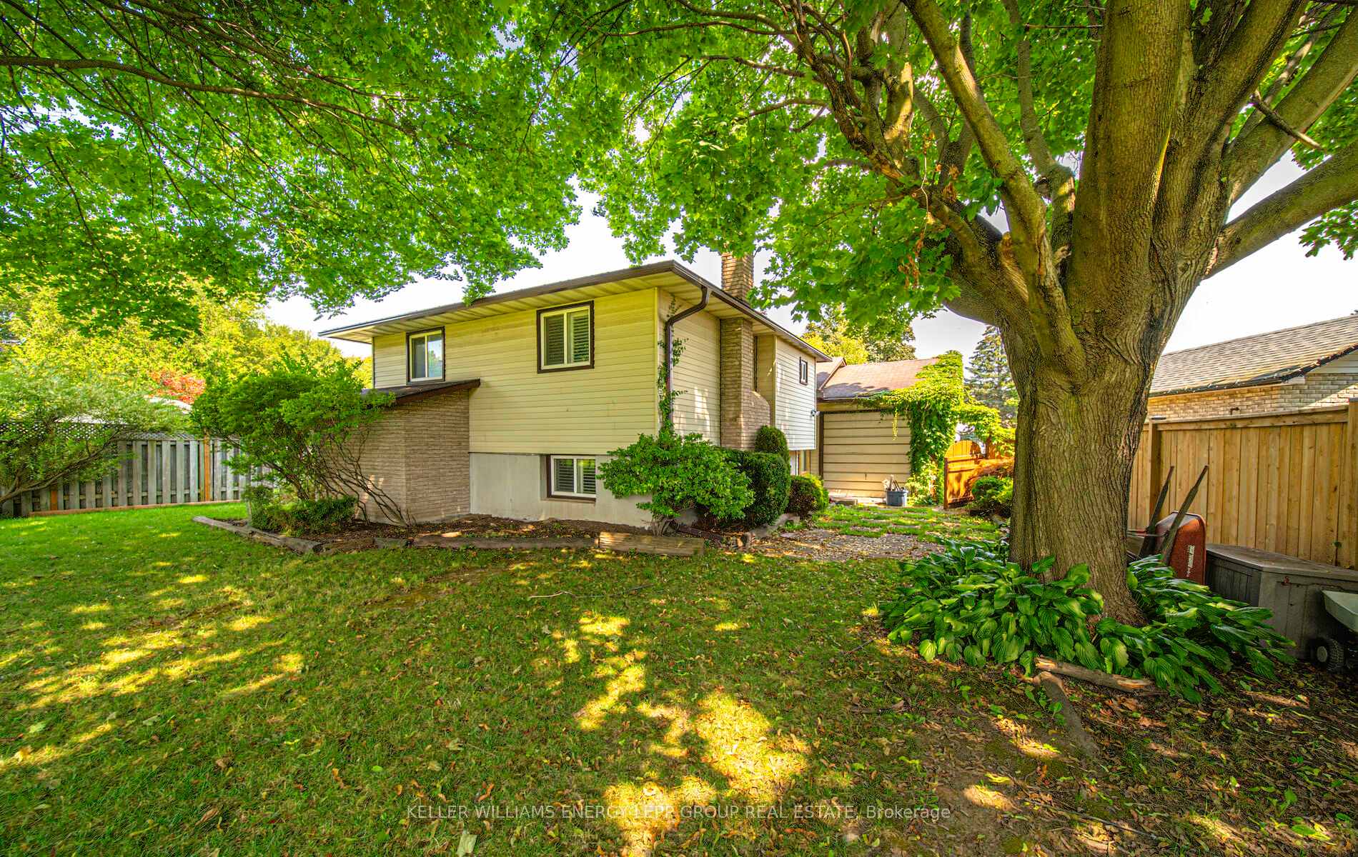 Photo 28 of 595 Foxrun Court, Oshawa, Pinecrest — HOMEH