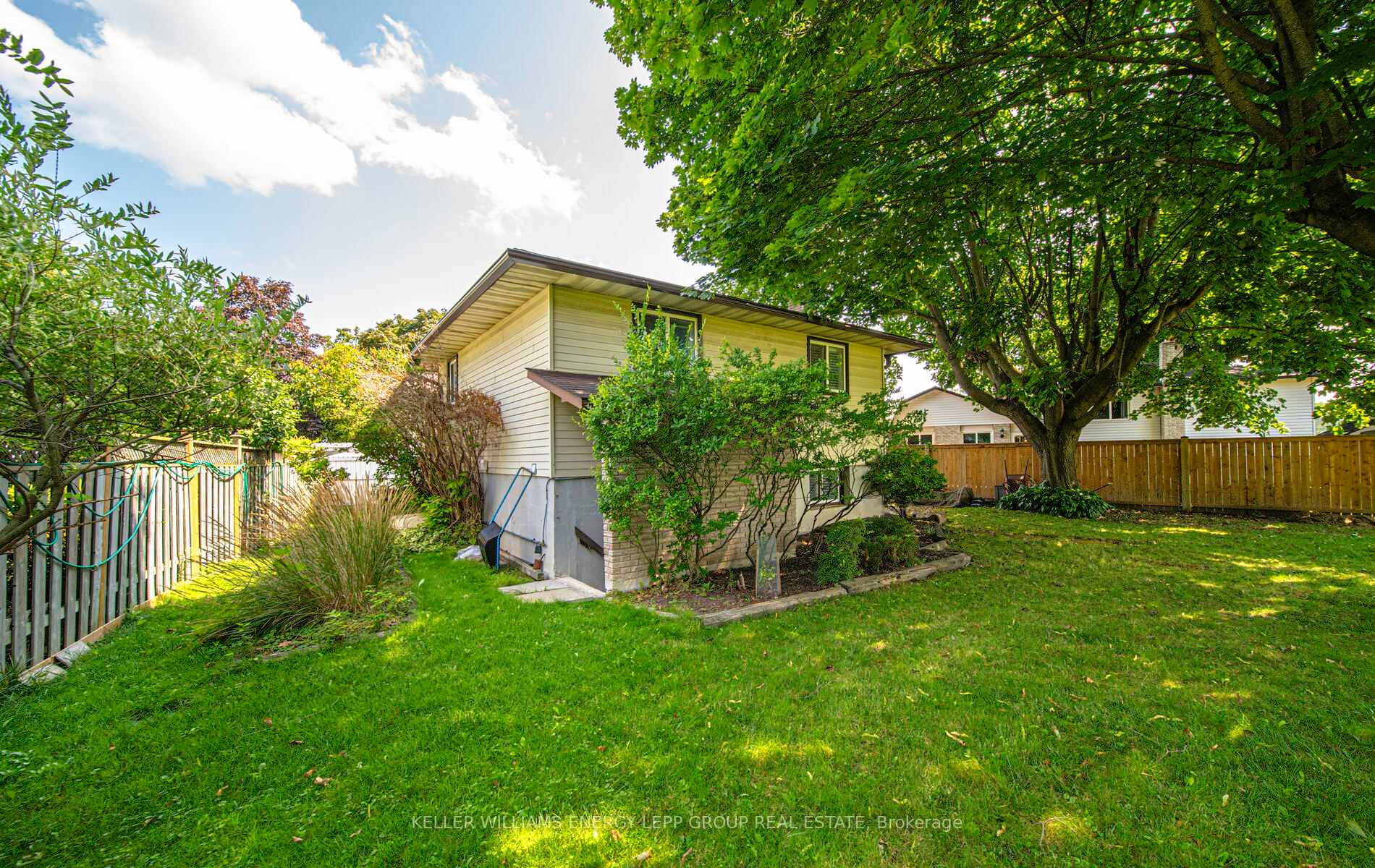 Photo 30 of 595 Foxrun Court, Oshawa, Pinecrest — HOMEH