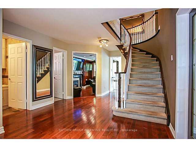 Photo 5 of 101 Ward Drive, Barrie, Painswick South — HOMEH