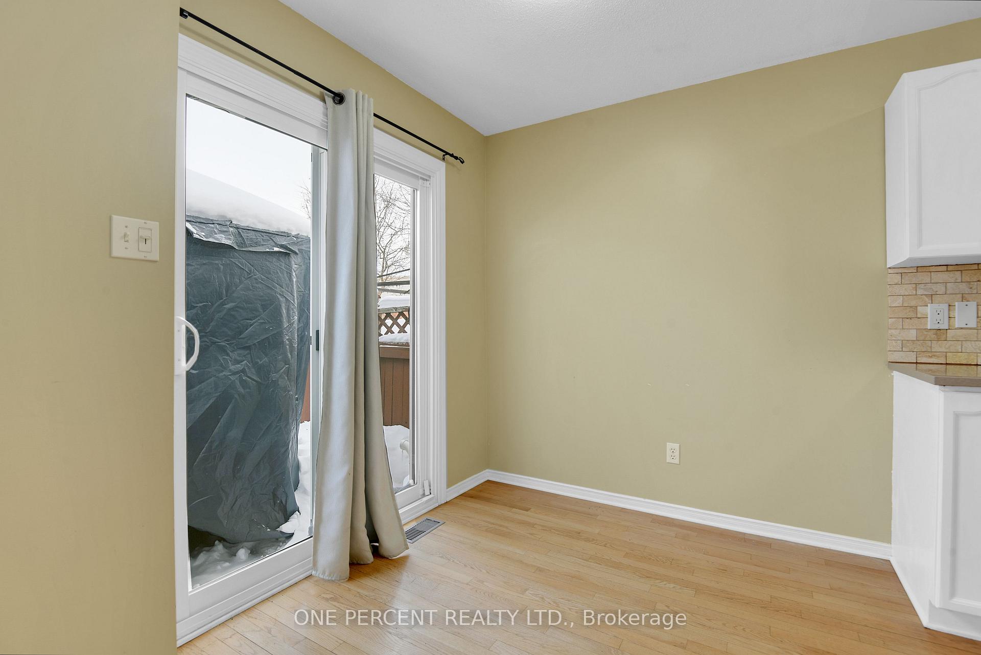 Photo 12 of 29 Mountshannon Drive, Ottawa, Barrhaven - Longfields — HOMEH