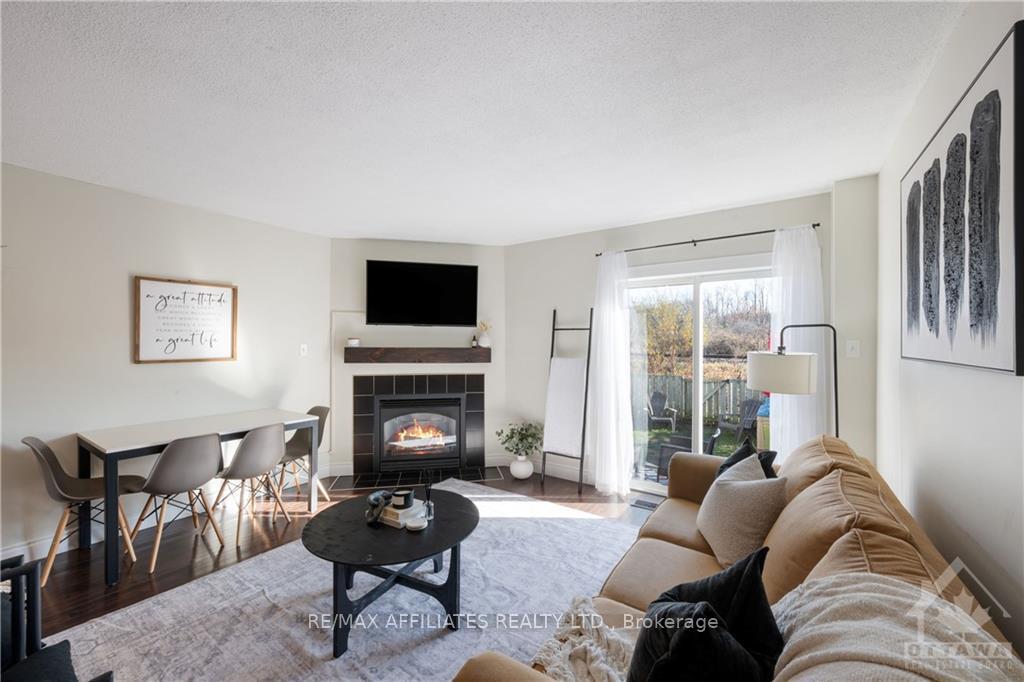 Photo 10 of 52 Spruce Crescent, Arnprior — HOMEH