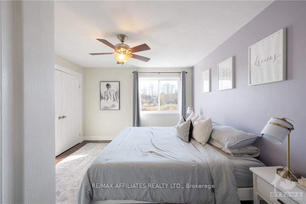 Photo 22 of 52 Spruce Crescent, Arnprior — HOMEH