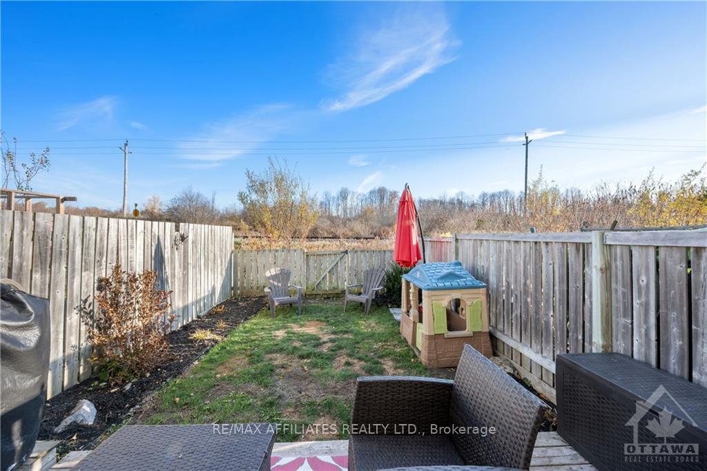 Photo 30 of 52 Spruce Crescent, Arnprior — HOMEH
