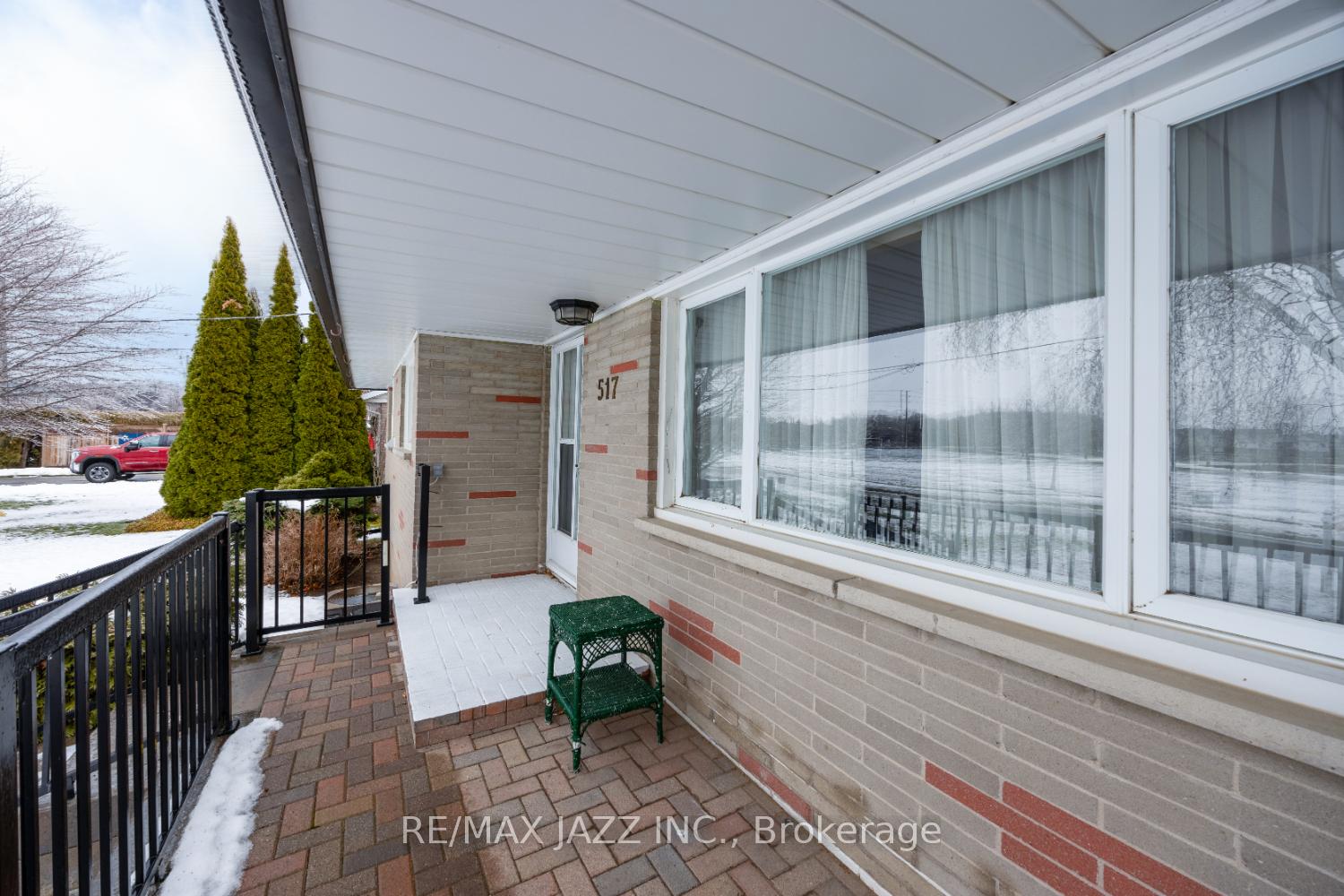 Photo 3 of 517 Kelly Avenue, Oshawa, Samac — HOMEH