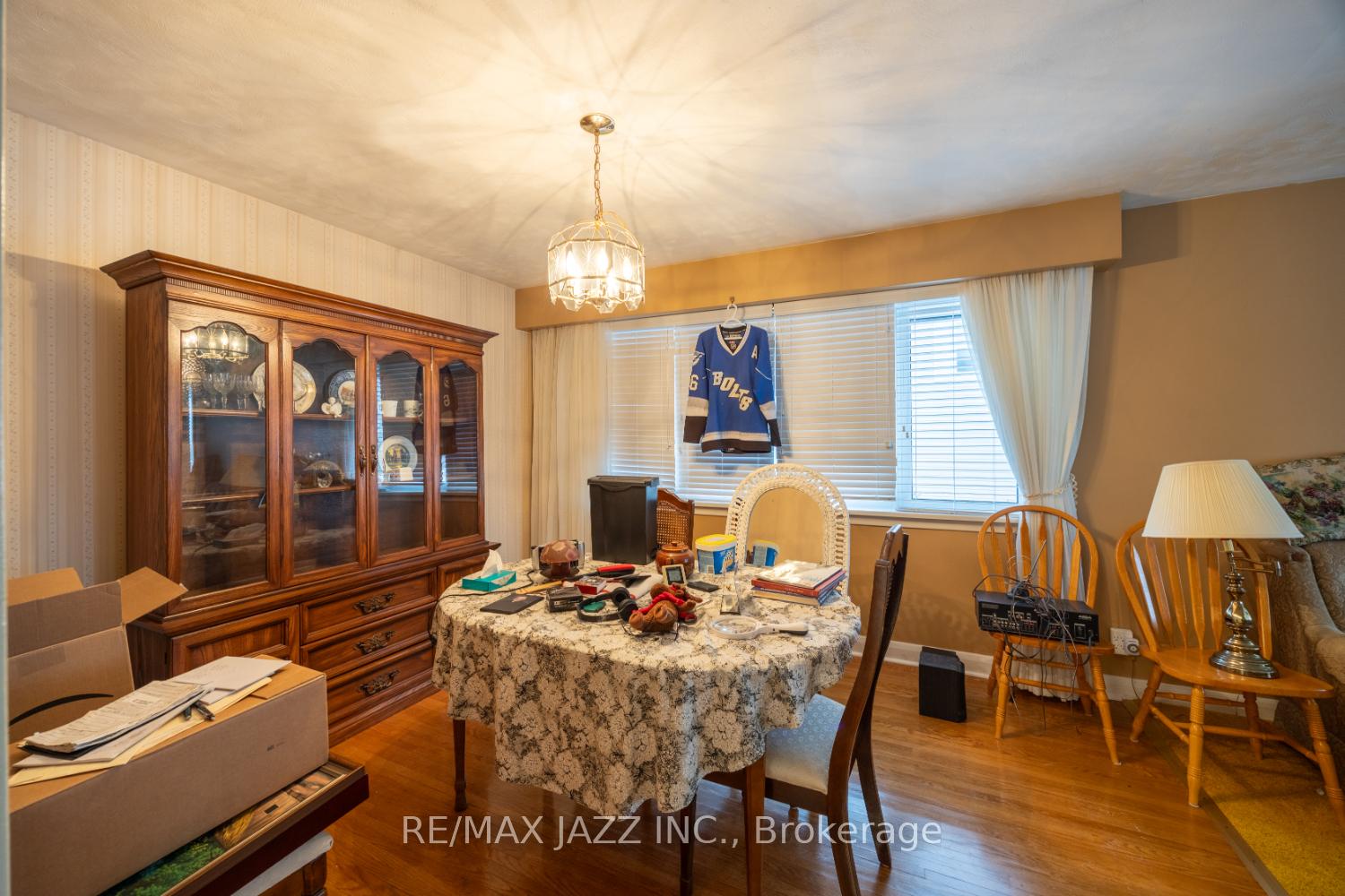 Photo 8 of 517 Kelly Avenue, Oshawa, Samac — HOMEH