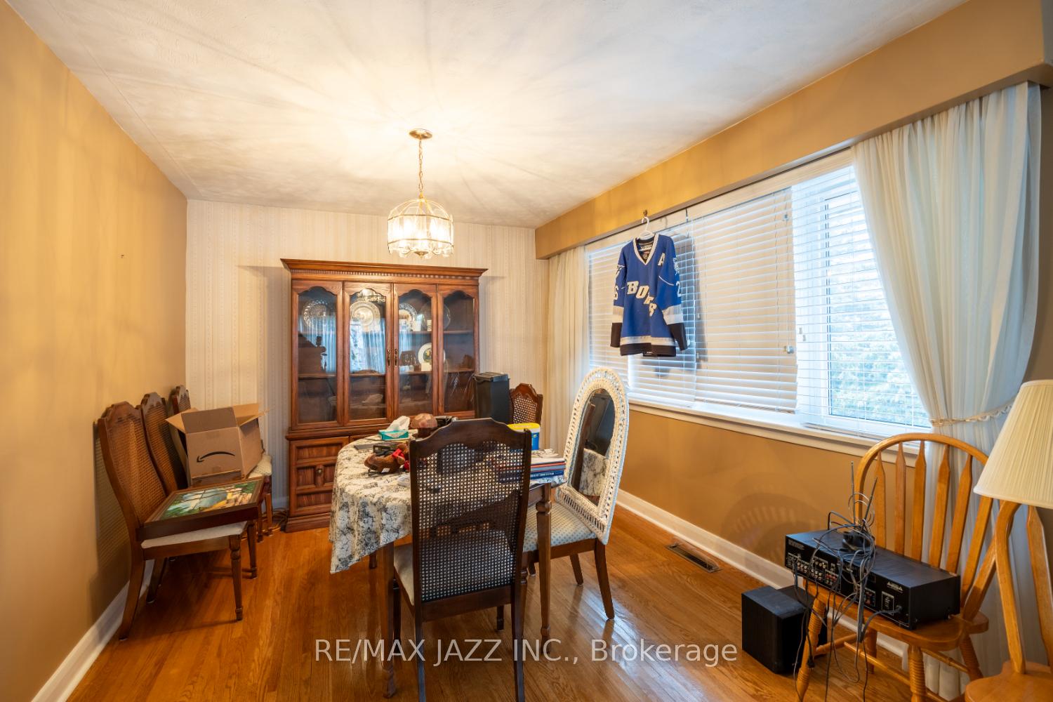 Photo 9 of 517 Kelly Avenue, Oshawa, Samac — HOMEH