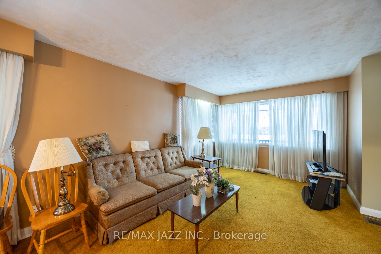 Photo 11 of 517 Kelly Avenue, Oshawa, Samac — HOMEH