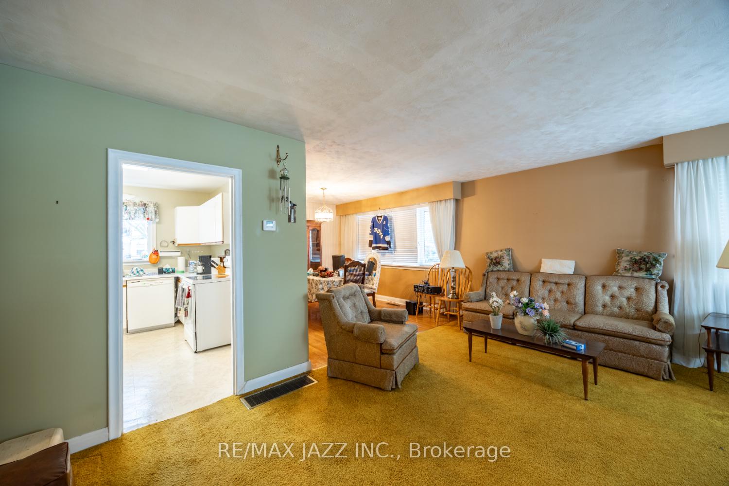 Photo 12 of 517 Kelly Avenue, Oshawa, Samac — HOMEH