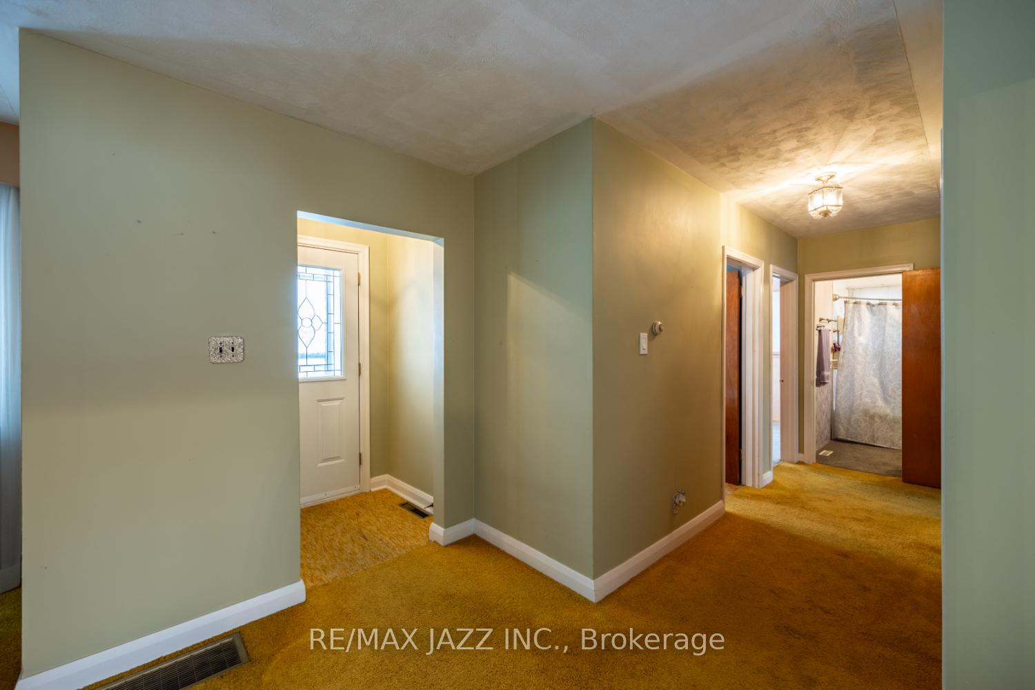 Photo 16 of 517 Kelly Avenue, Oshawa, Samac — HOMEH