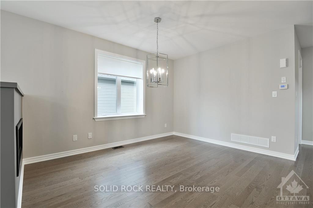 Photo 4 of 215 Magpie Street, Ottawa, Blossom Park/Kemp Park/Findlay Creek — HOMEH