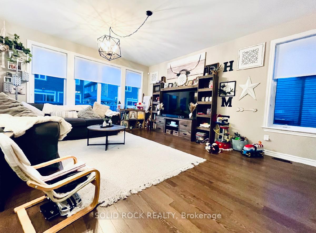 Photo 11 of 215 Magpie Street, Ottawa, Blossom Park/Kemp Park/Findlay Creek — HOMEH