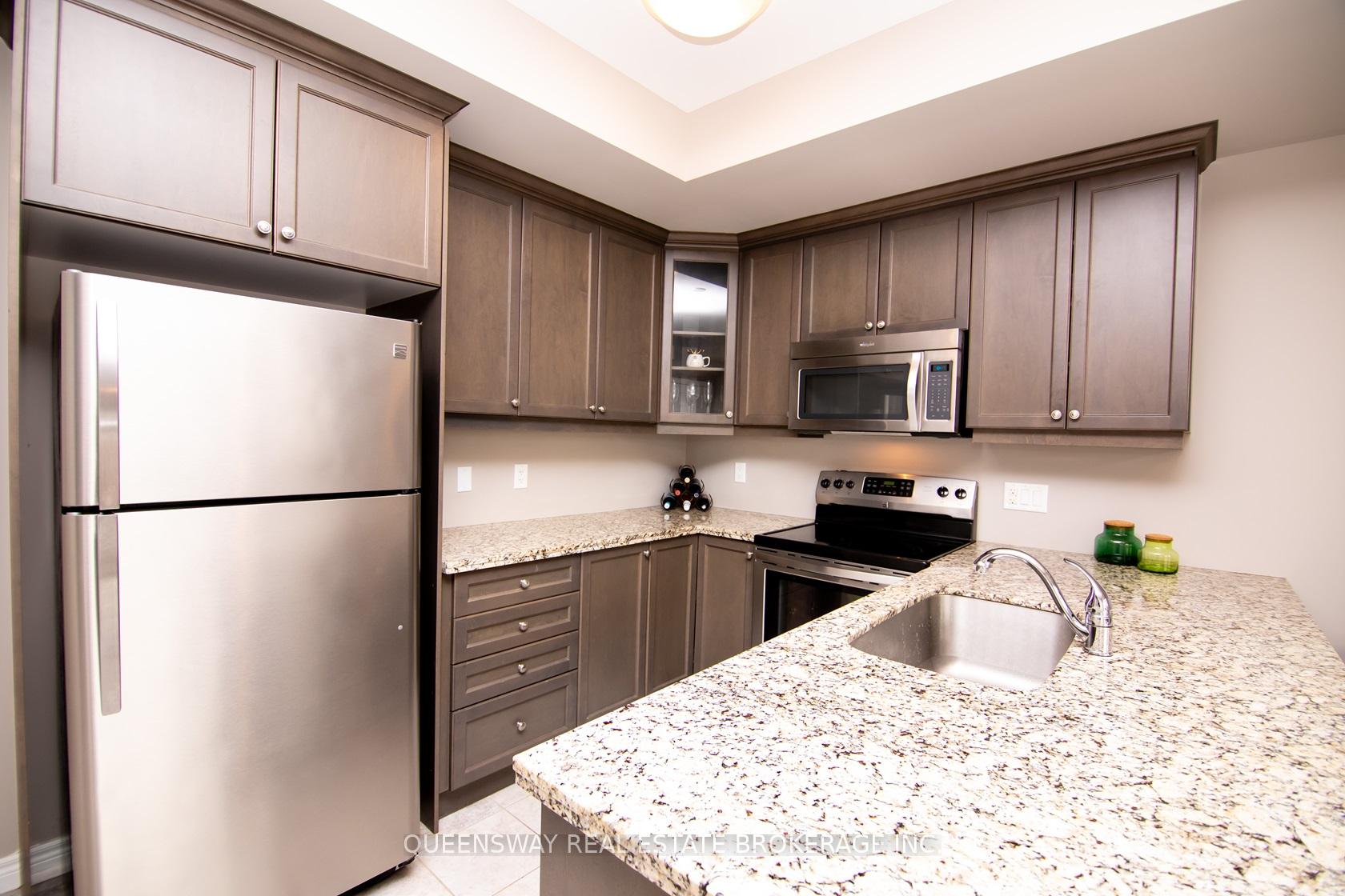 Photo 4 of 4139 Palermo Common, Burlington, Shoreacres — HOMEH