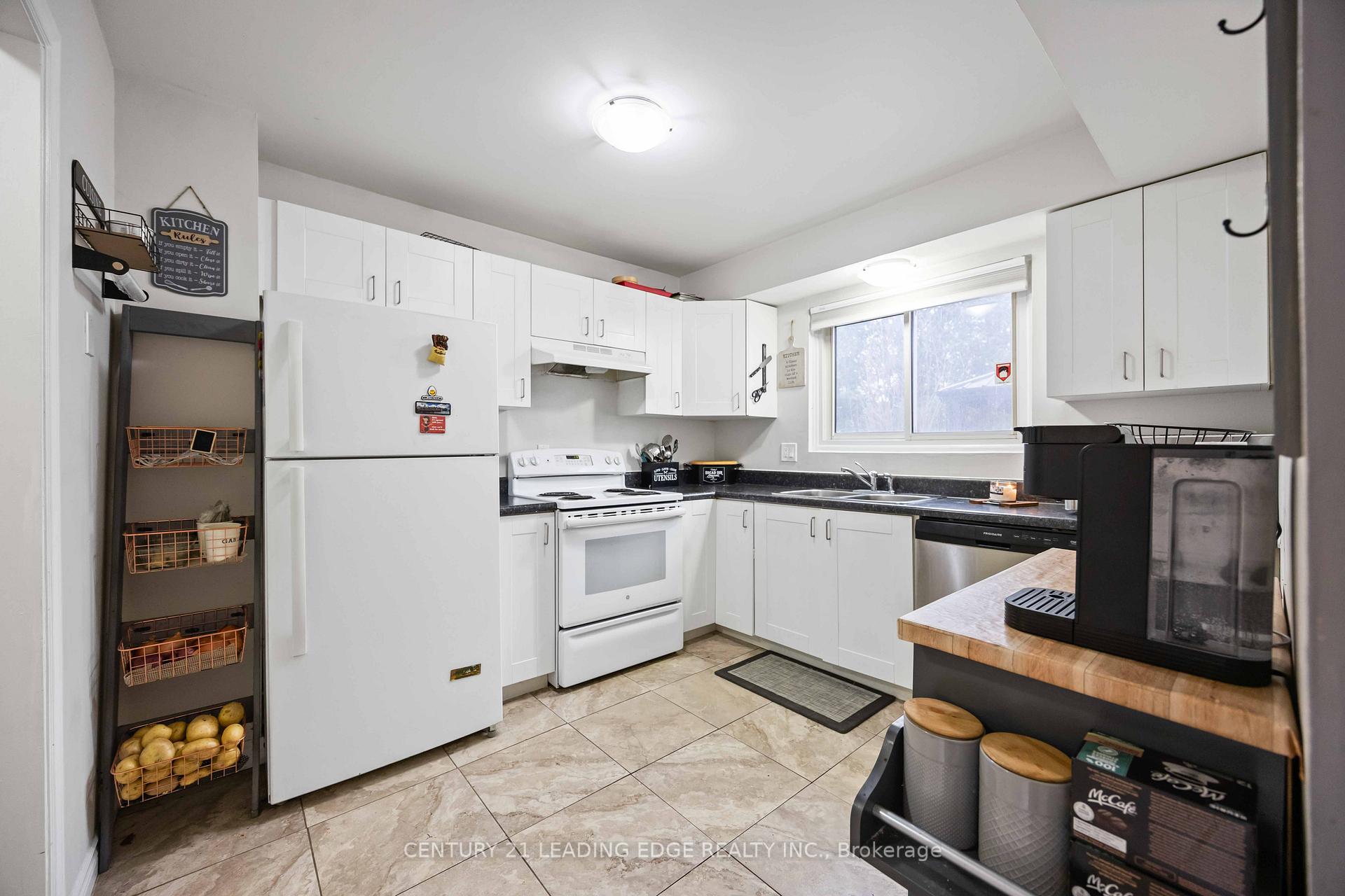 Photo 8 of 530 Lancelot Crescent, Oshawa, Eastdale — HOMEH