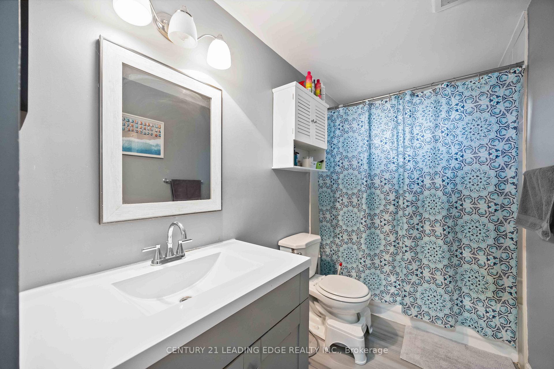 Photo 16 of 530 Lancelot Crescent, Oshawa, Eastdale — HOMEH
