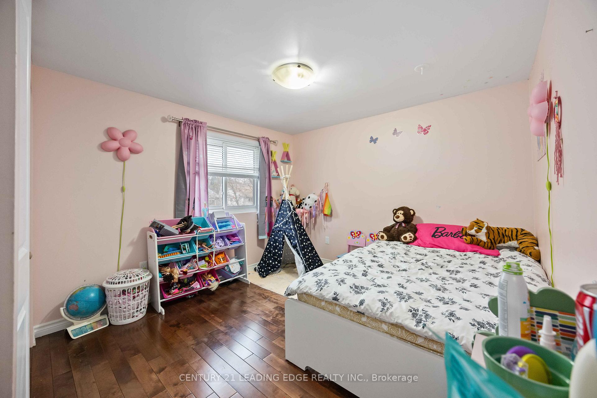Photo 17 of 530 Lancelot Crescent, Oshawa, Eastdale — HOMEH