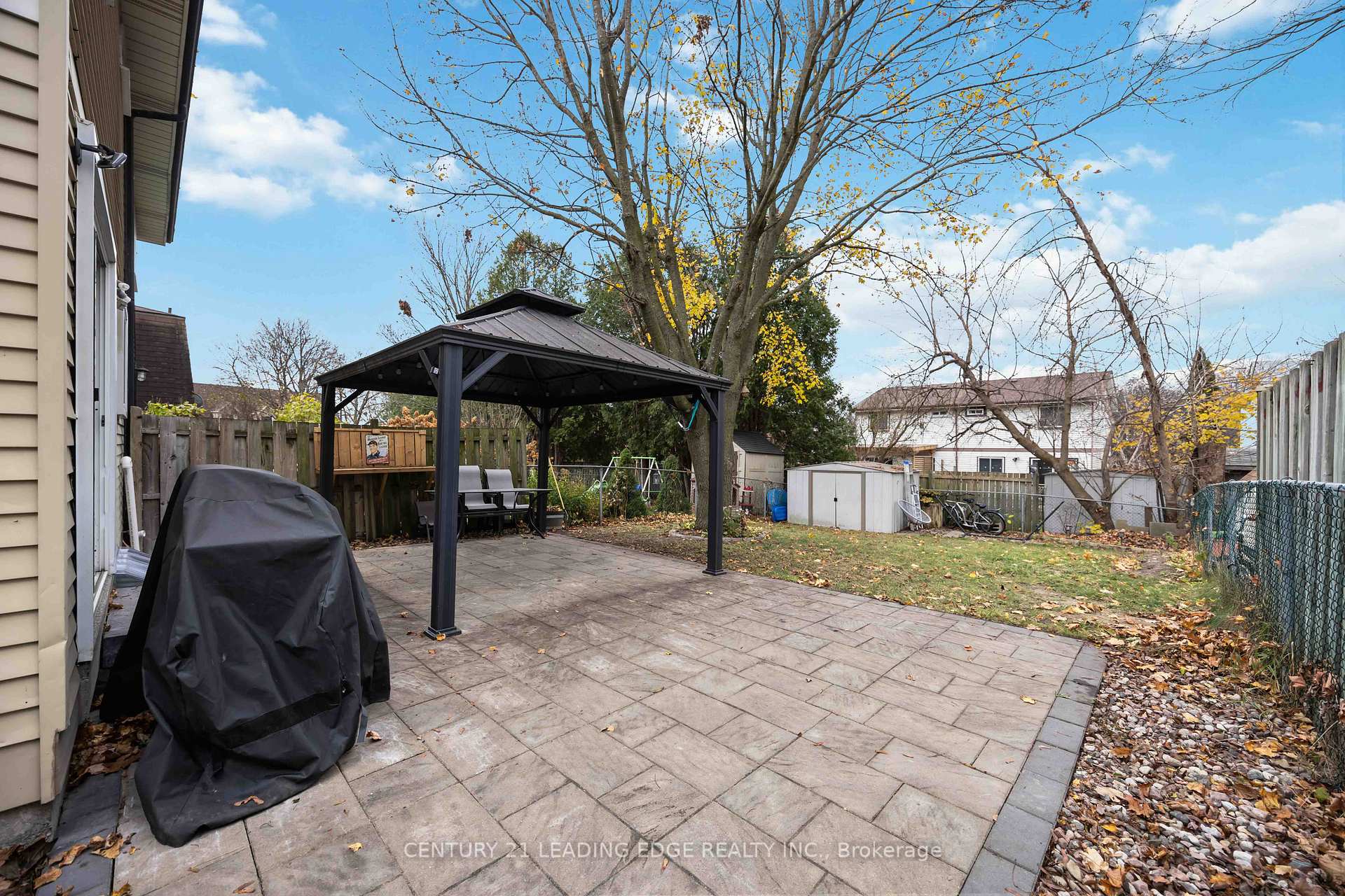 Photo 25 of 530 Lancelot Crescent, Oshawa, Eastdale — HOMEH