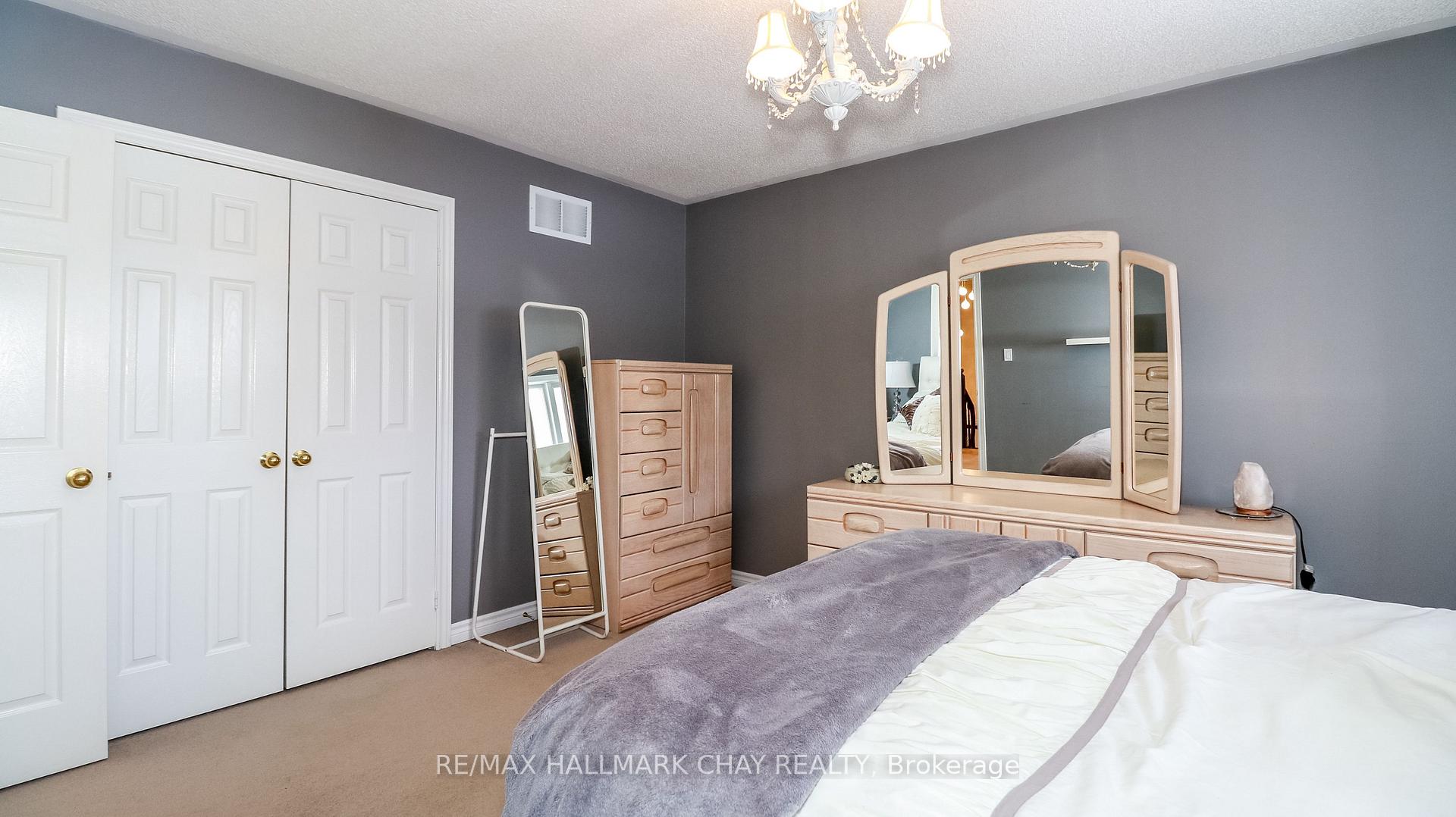 Photo 19 of 33 Pinecliff Crescent, Barrie, Ardagh — HOMEH