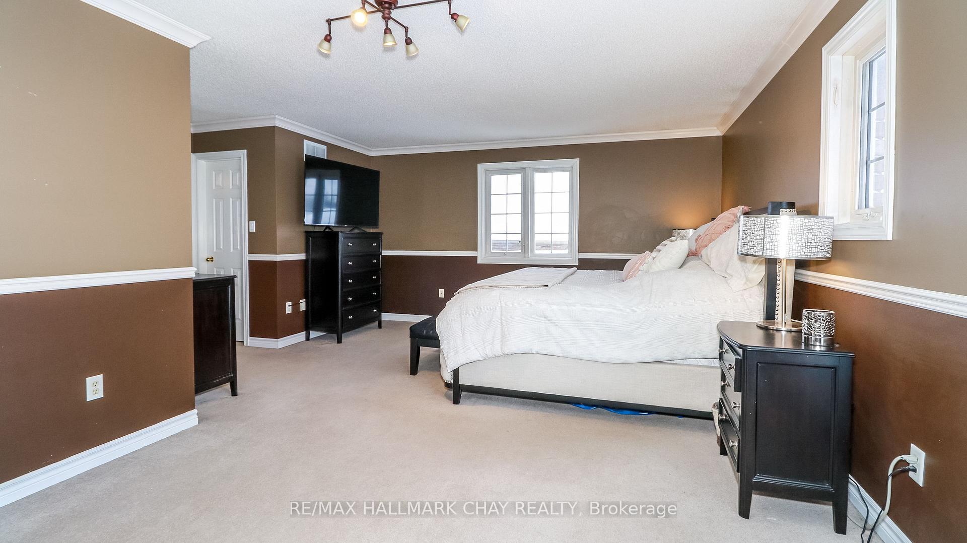 Photo 24 of 33 Pinecliff Crescent, Barrie, Ardagh — HOMEH