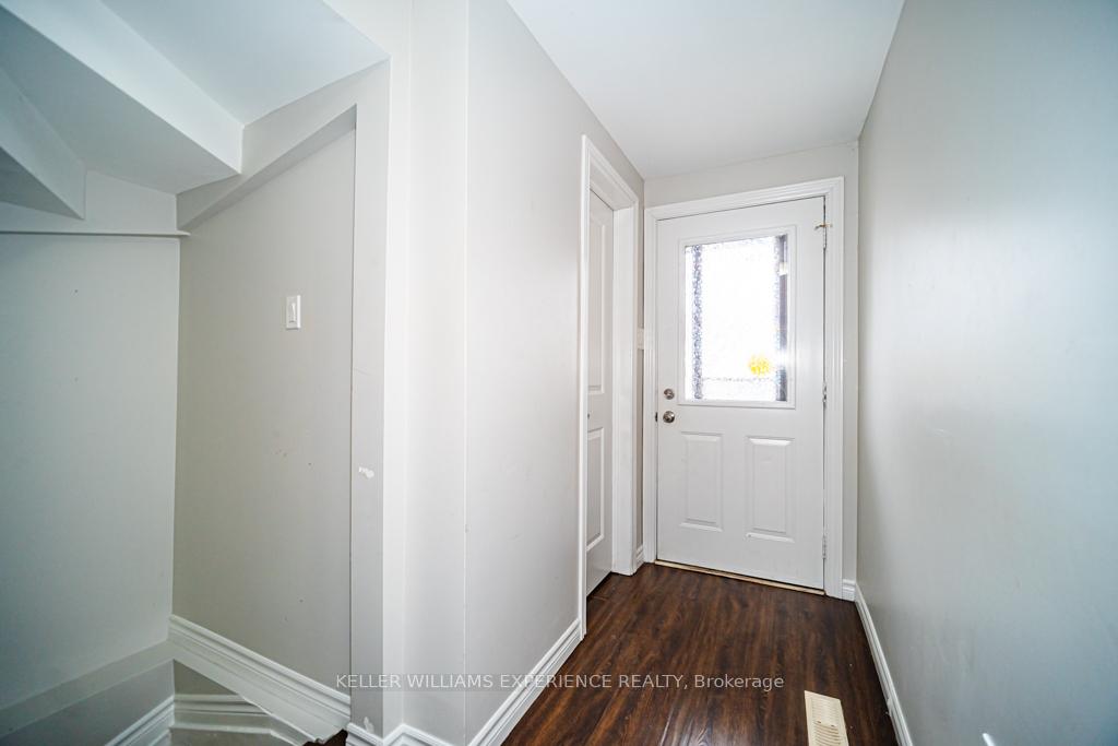 Photo 11 of 39 Laurie Crescent, Barrie, Wellington — HOMEH