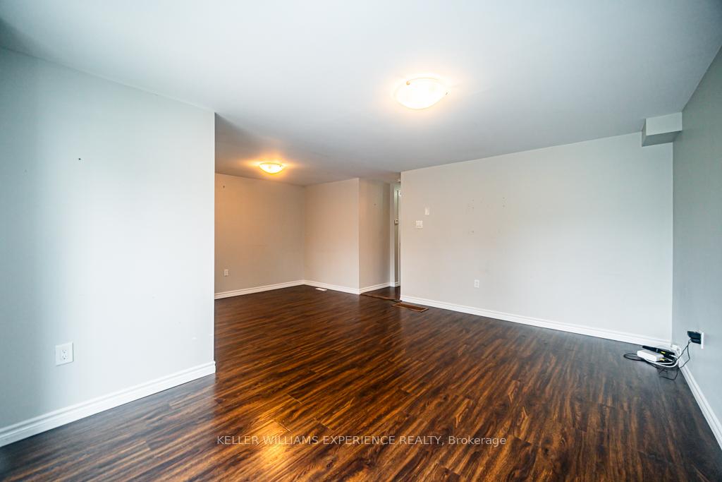 Photo 17 of 39 Laurie Crescent, Barrie, Wellington — HOMEH