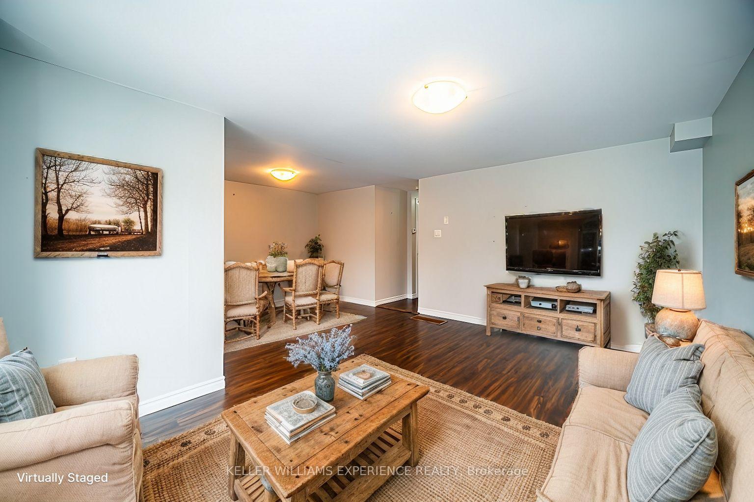 Photo 18 of 39 Laurie Crescent, Barrie, Wellington — HOMEH