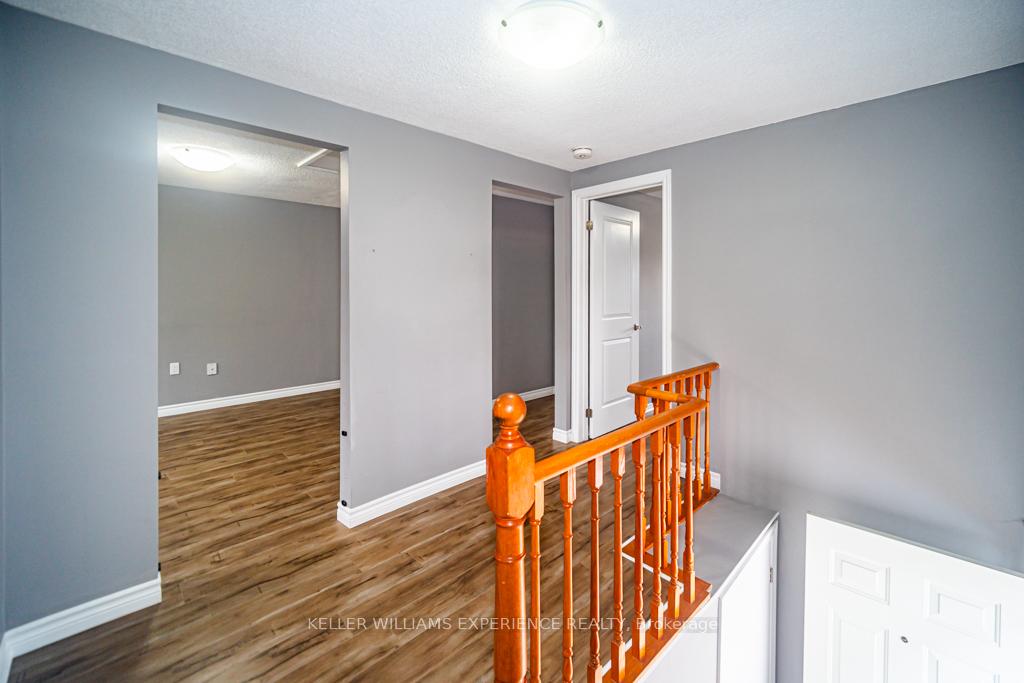 Photo 32 of 39 Laurie Crescent, Barrie, Wellington — HOMEH