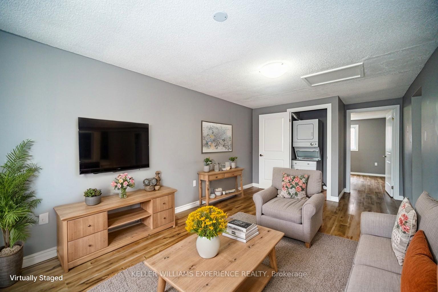 Photo 40 of 39 Laurie Crescent, Barrie, Wellington — HOMEH