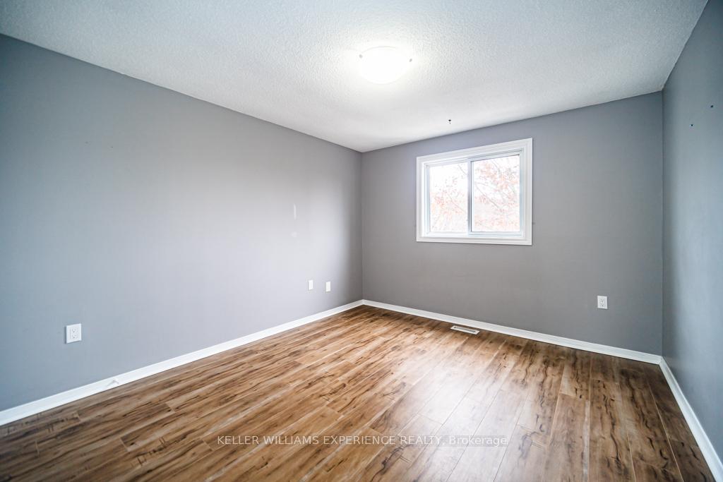 Photo 43 of 39 Laurie Crescent, Barrie, Wellington — HOMEH