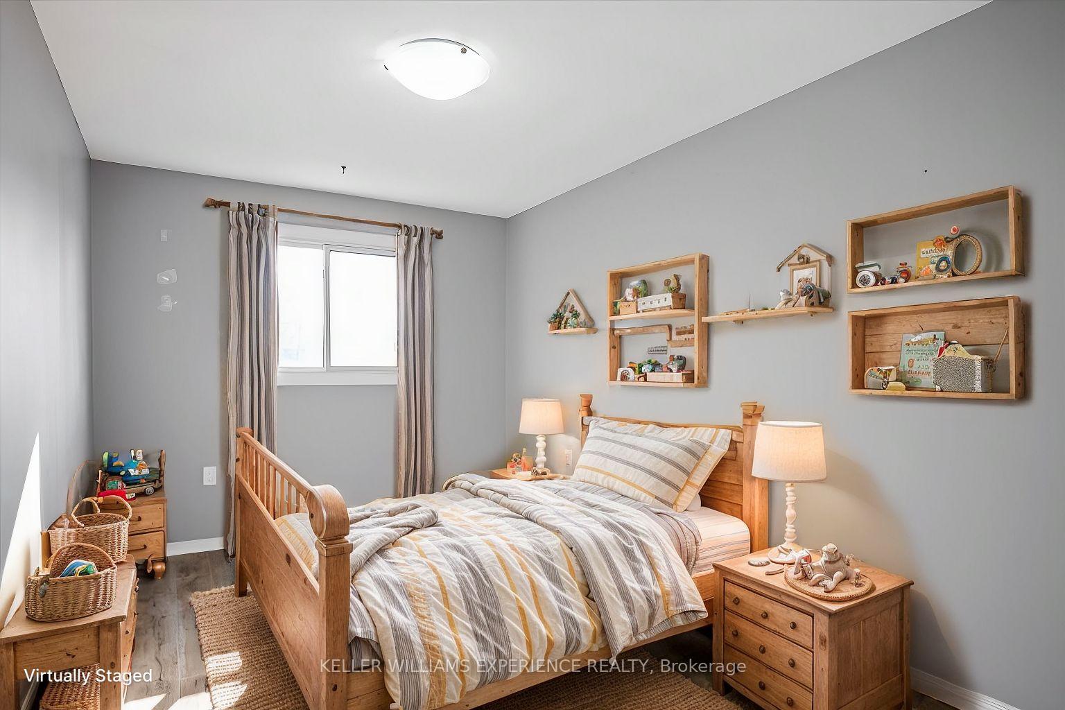 Photo 47 of 39 Laurie Crescent, Barrie, Wellington — HOMEH