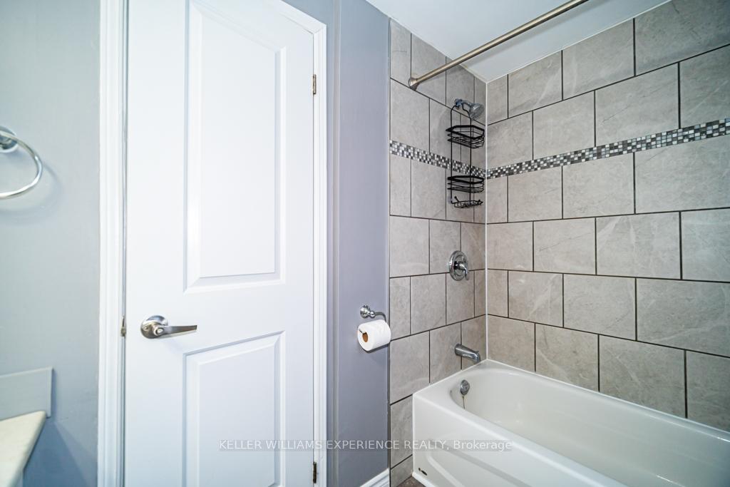 Photo 49 of 39 Laurie Crescent, Barrie, Wellington — HOMEH