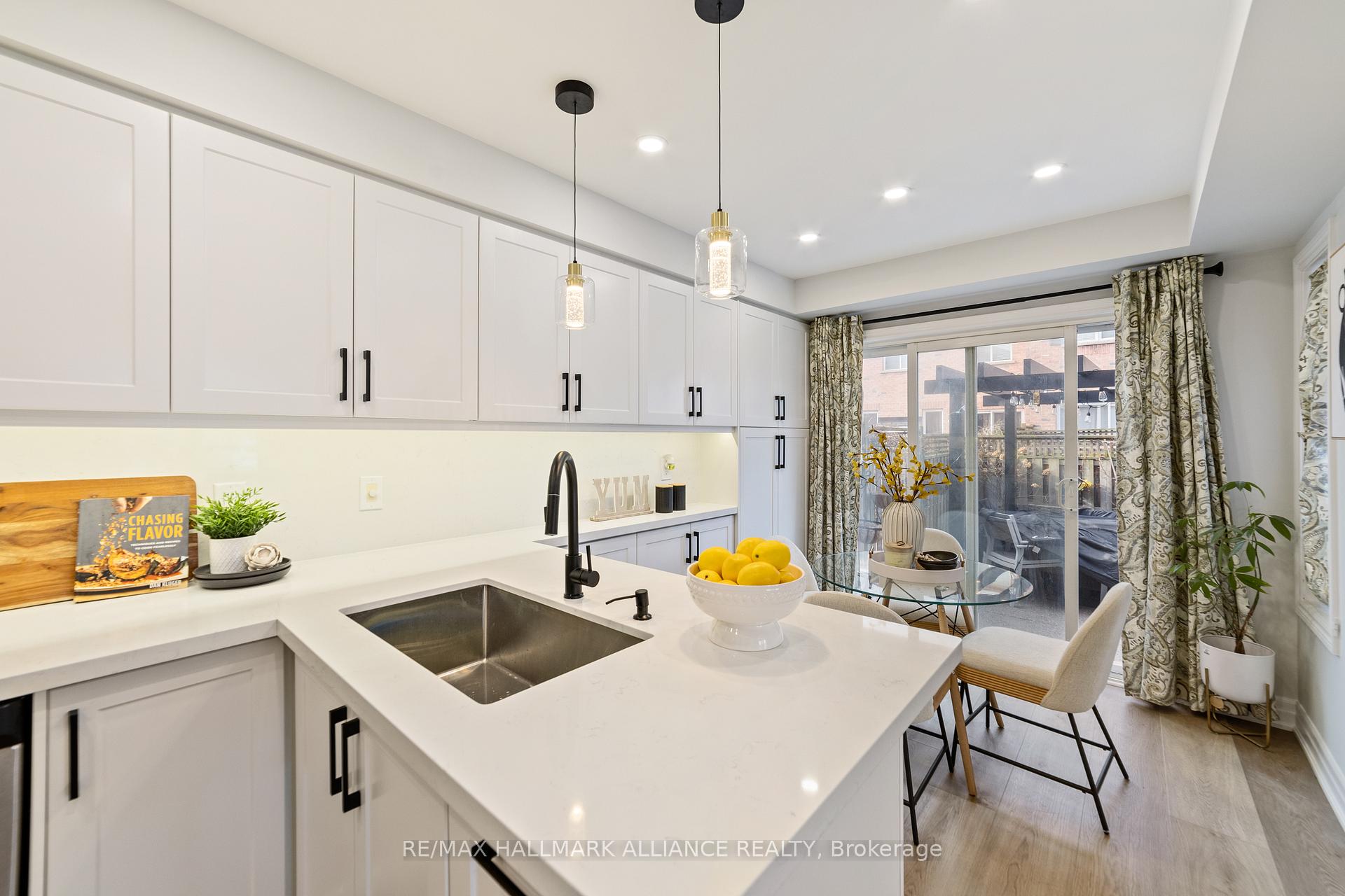 Photo 9 of Unit 7, 2511 Boros Road, Burlington, Rose — HOMEH