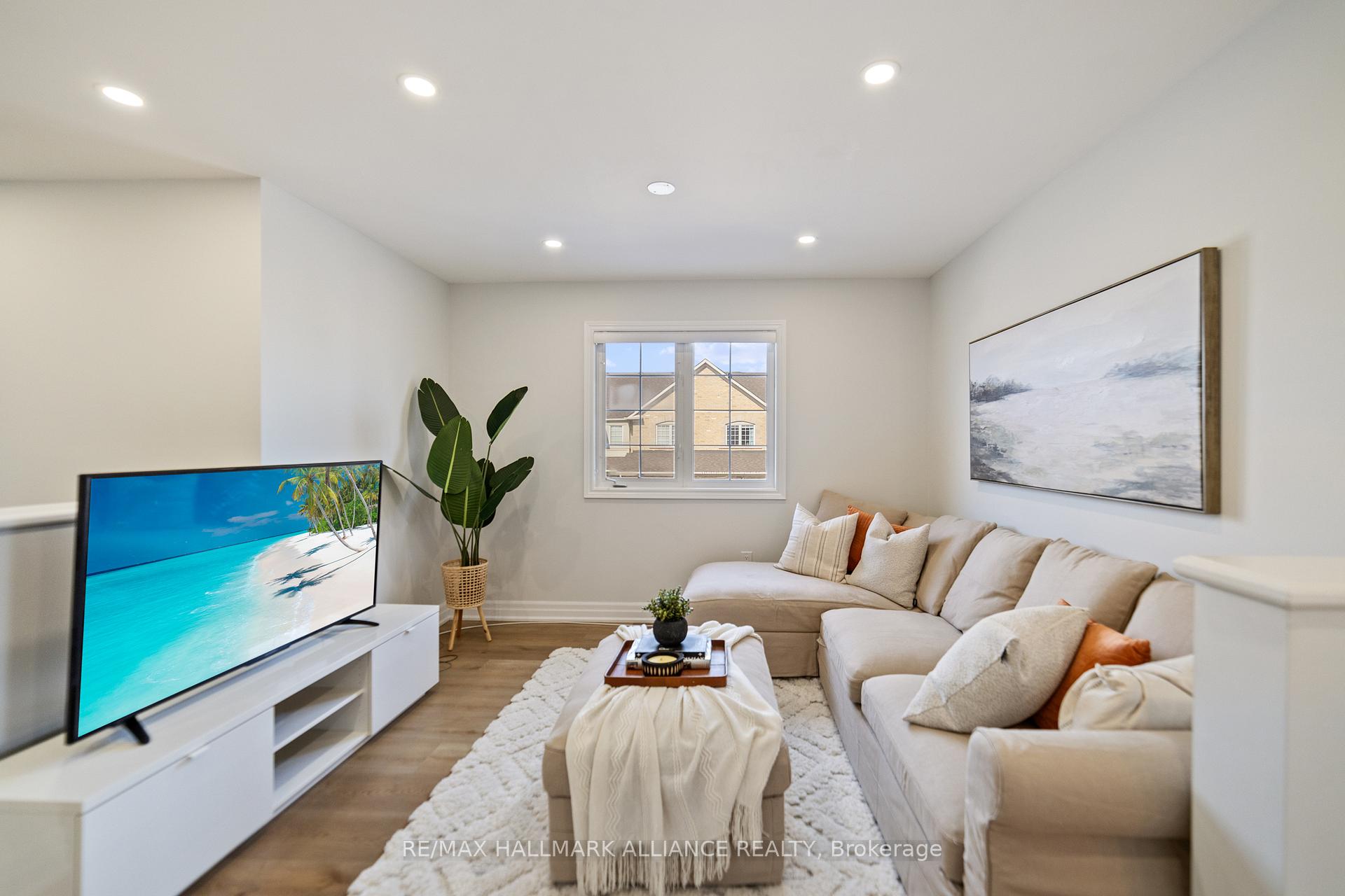 Photo 15 of Unit 7, 2511 Boros Road, Burlington, Rose — HOMEH